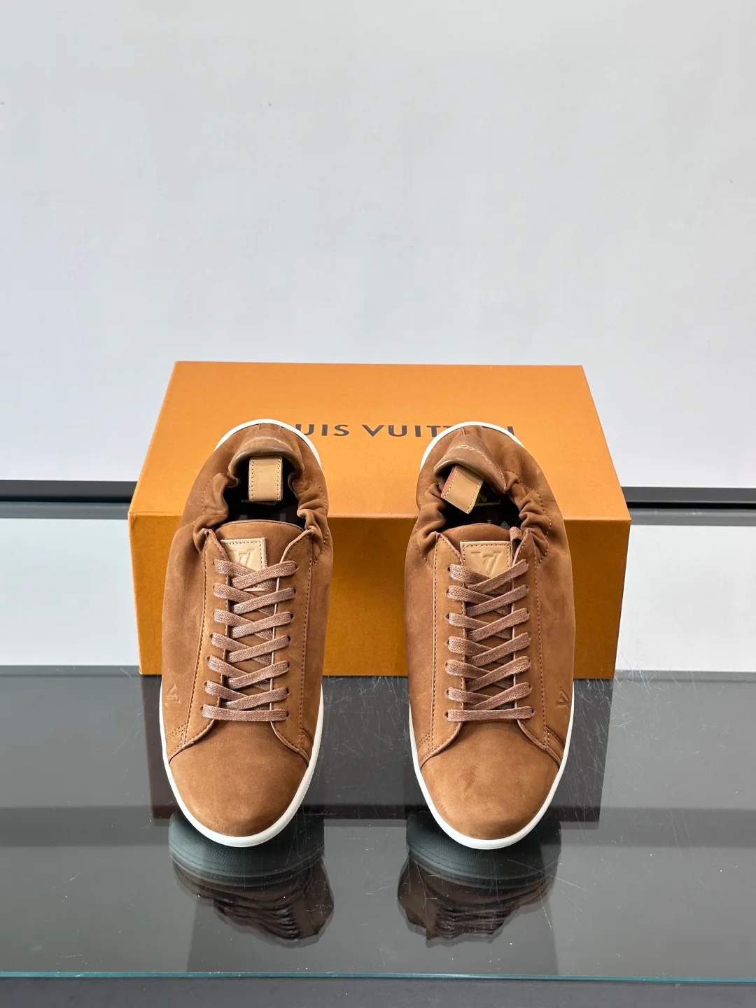 Кроссовки Мужские Louis Vuitton 18263698