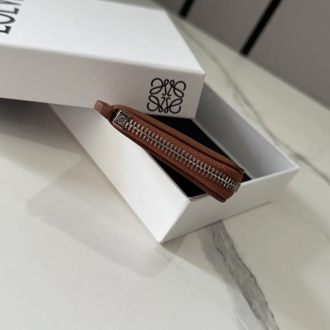 Клатчи Женские Loewe 17331718