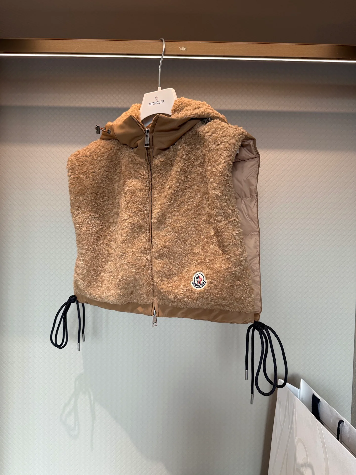 Жилеты Женские Moncler 18692533