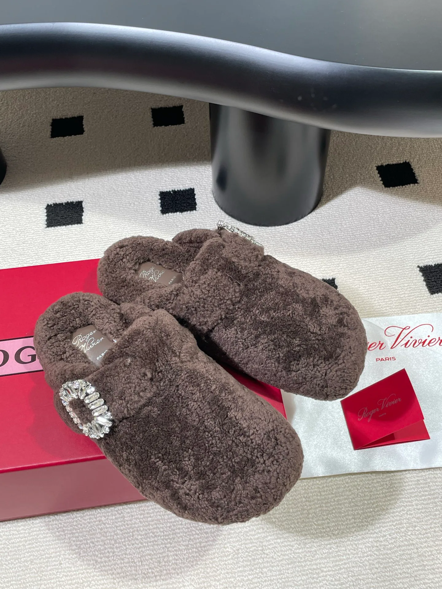 Тапочки Женские Roger Vivier 17861488