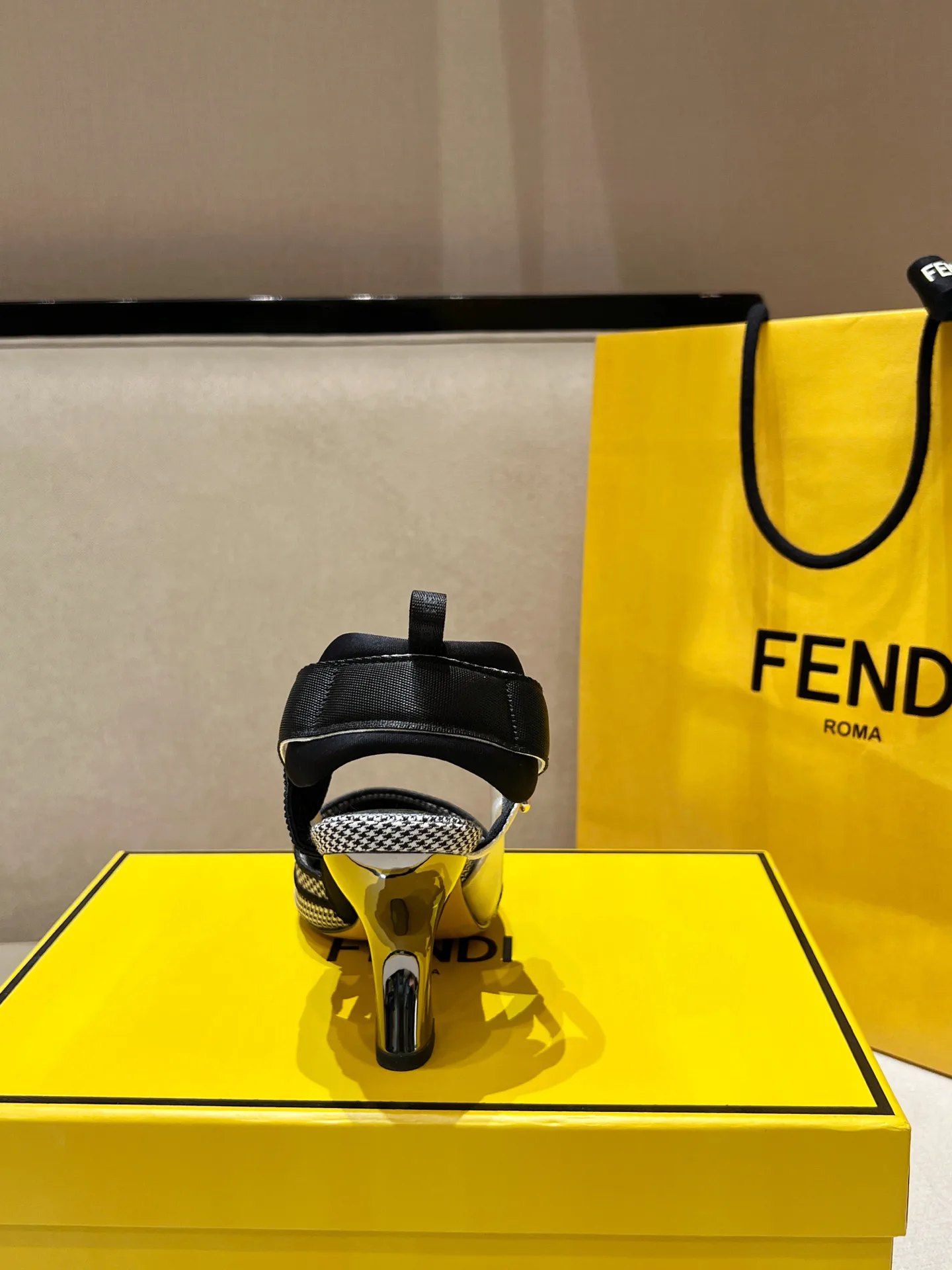 Туфли Женские Fendi 20786