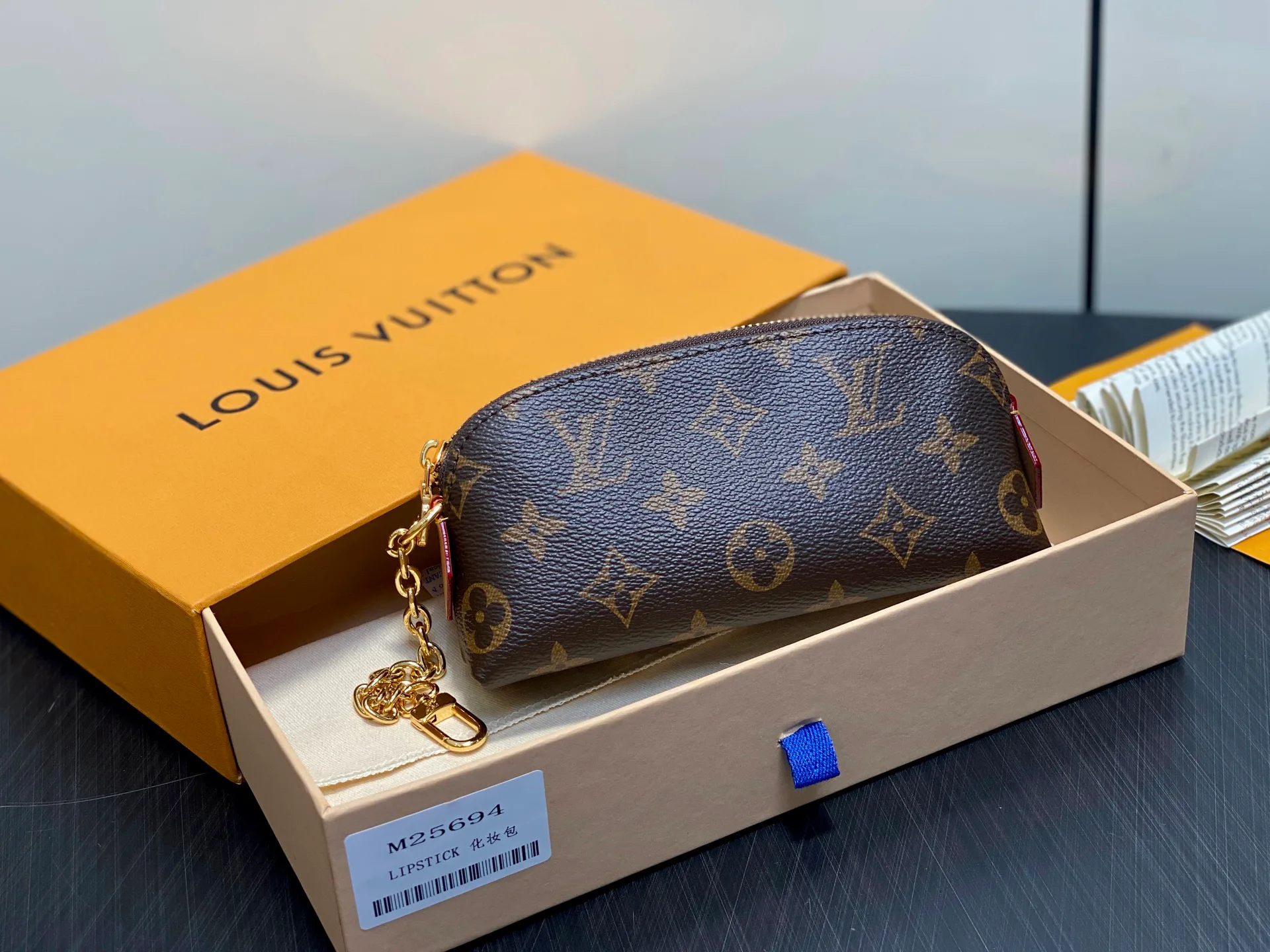 Сумки На Ремне Женские Louis Vuitton 111902