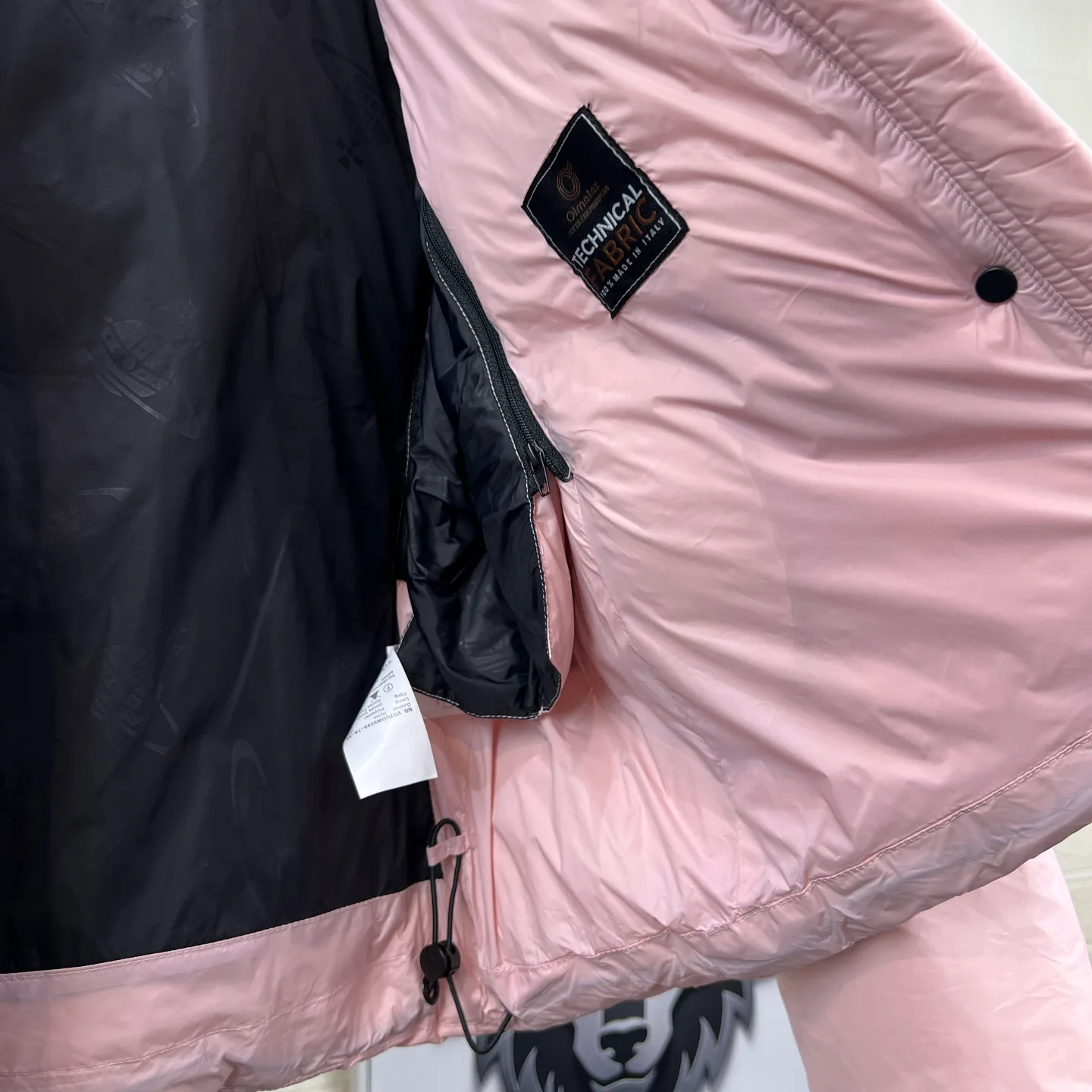 Куртки И Пуховики Женские Vivienne Westwood 18772937