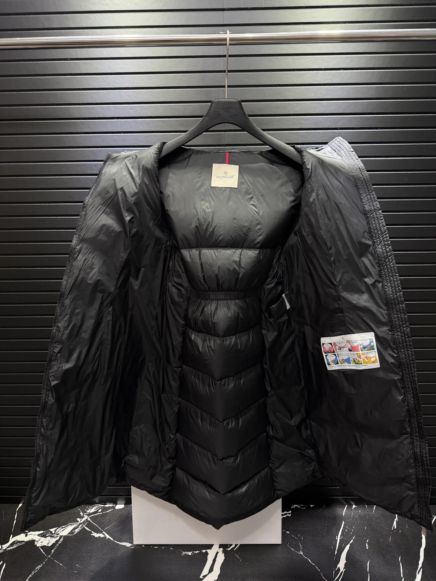Куртки И Пуховики Женские Moncler 18188643