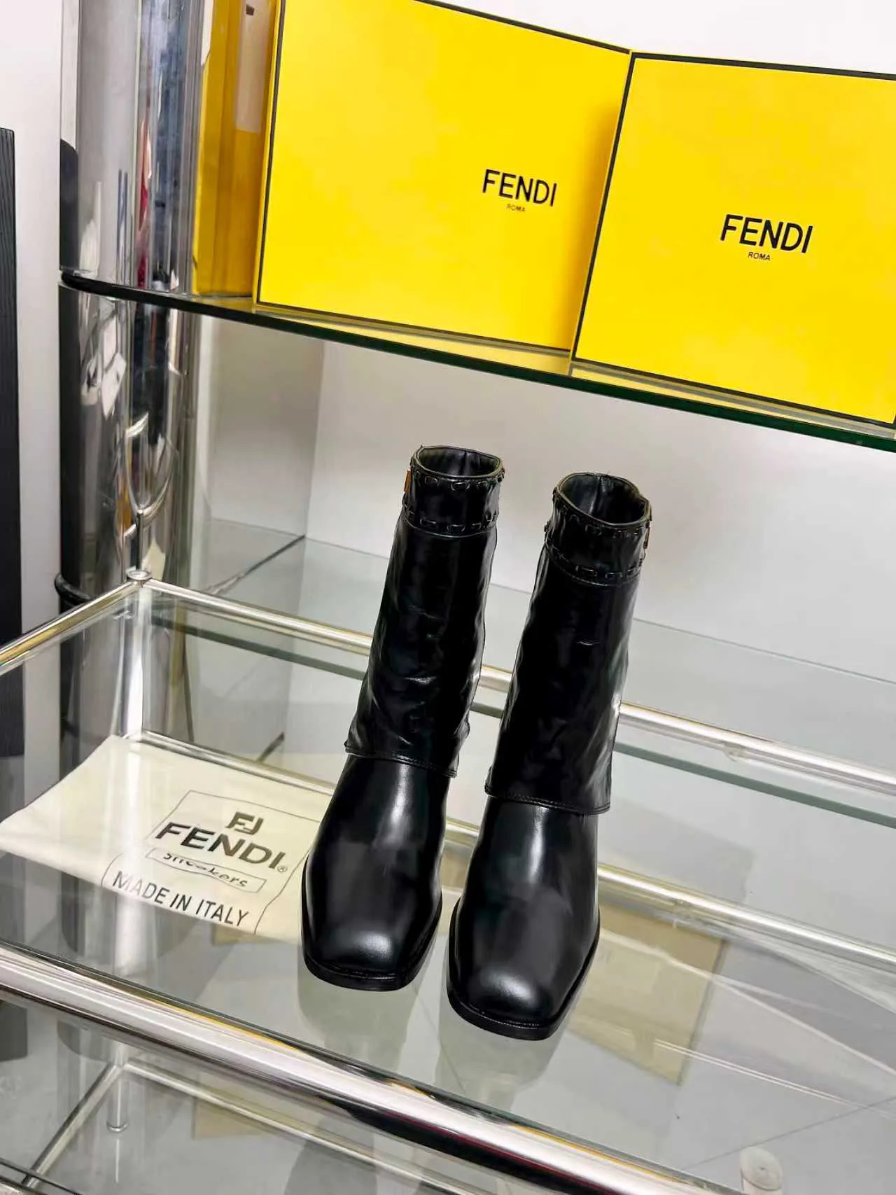 Сапоги Женские Fendi 18104321