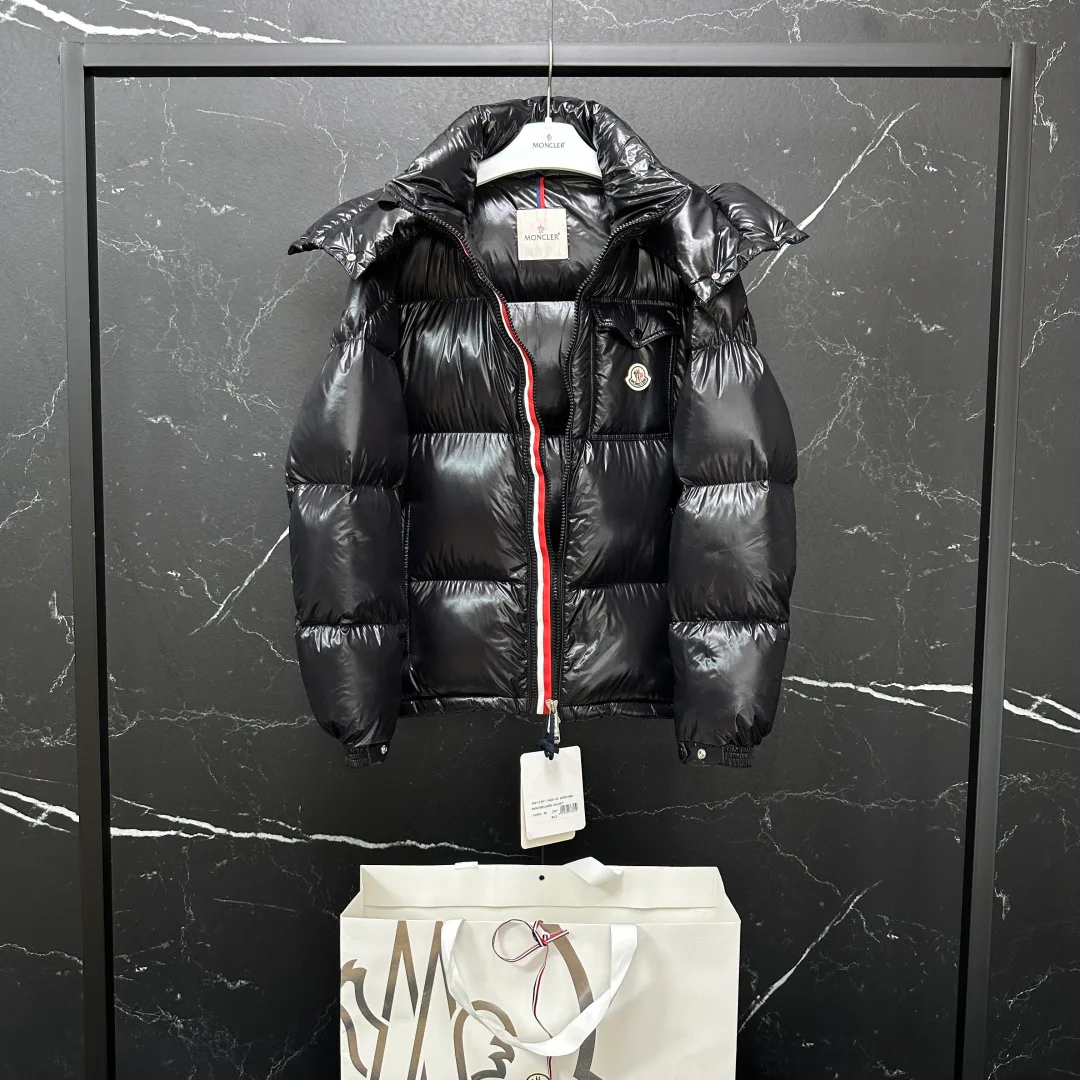 Куртки И Пуховики Мужские Moncler 4605852