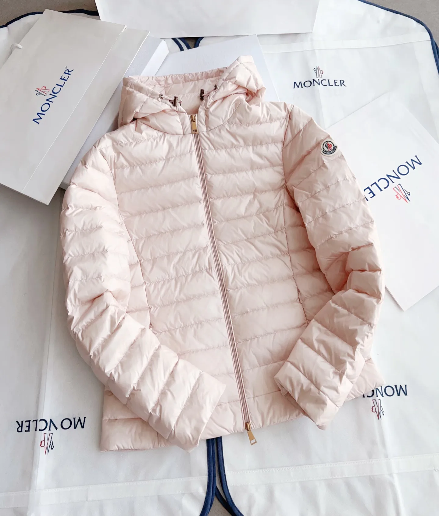Куртки И Пуховики Женские Moncler 19417523