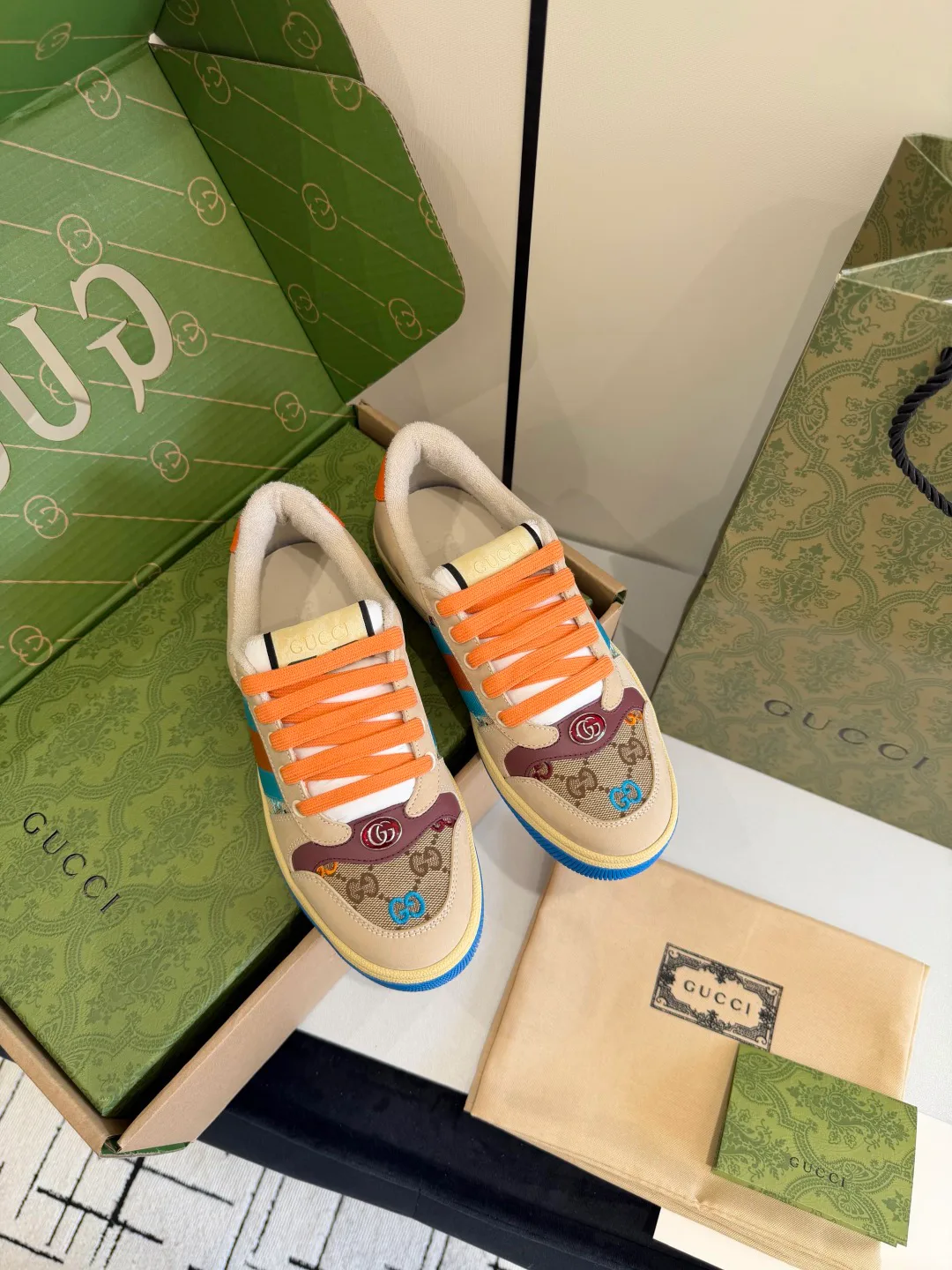 Кроссовки Женские Gucci 839606