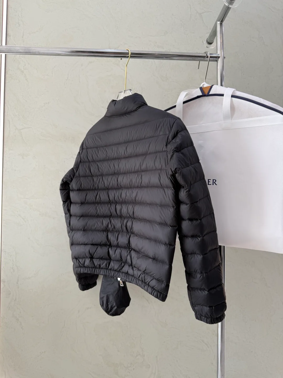 Куртки И Пуховики Женские Moncler 19636254