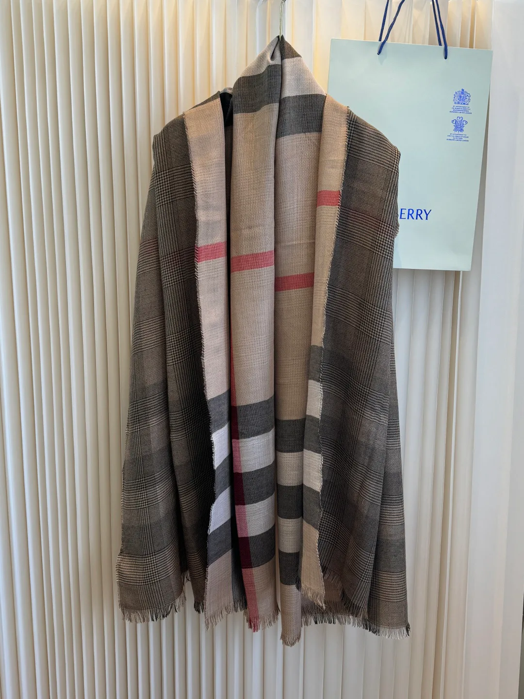 Шарфы Burberry 18003237