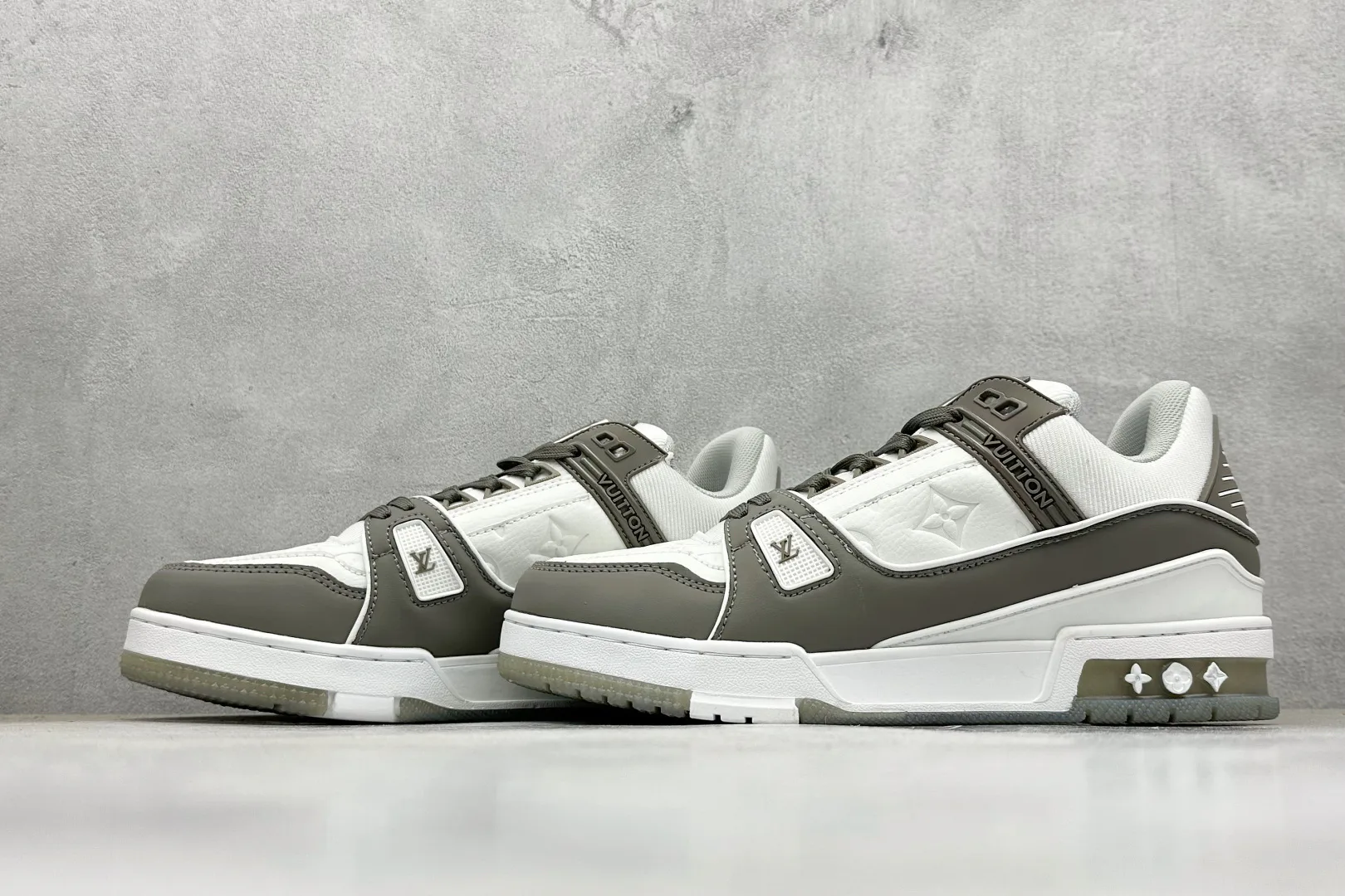 Кроссовки Женские Louis Vuitton 253832