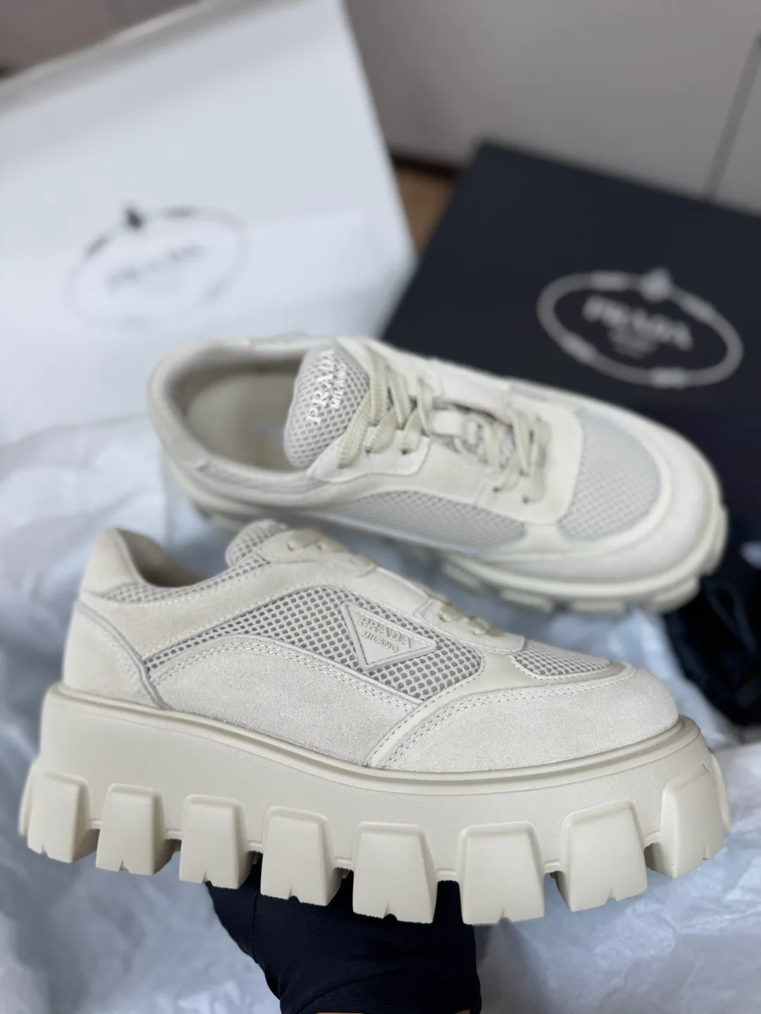 Кроссовки Женские Prada 18554593