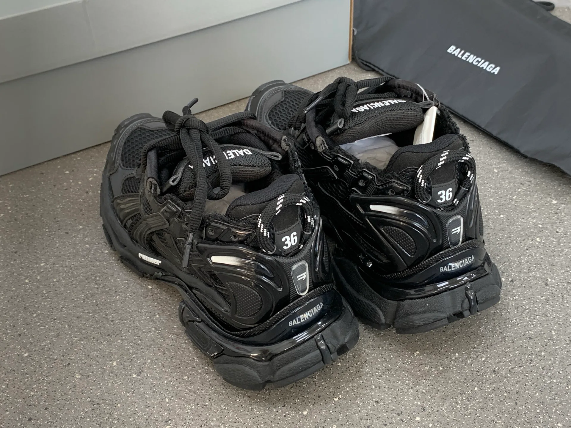 Кроссовки Женские Balenciaga 11568353