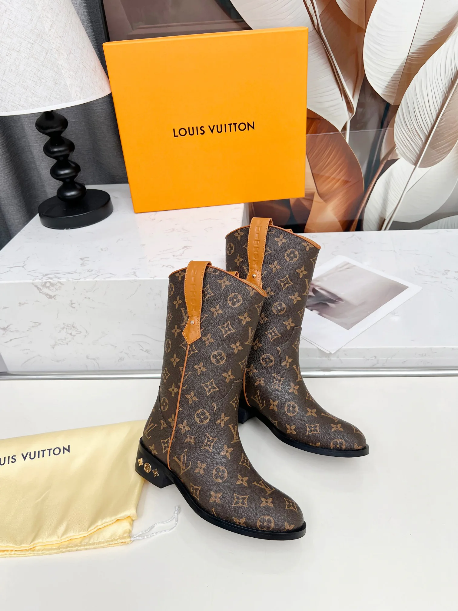 Ботинки Женские Louis Vuitton 17948506