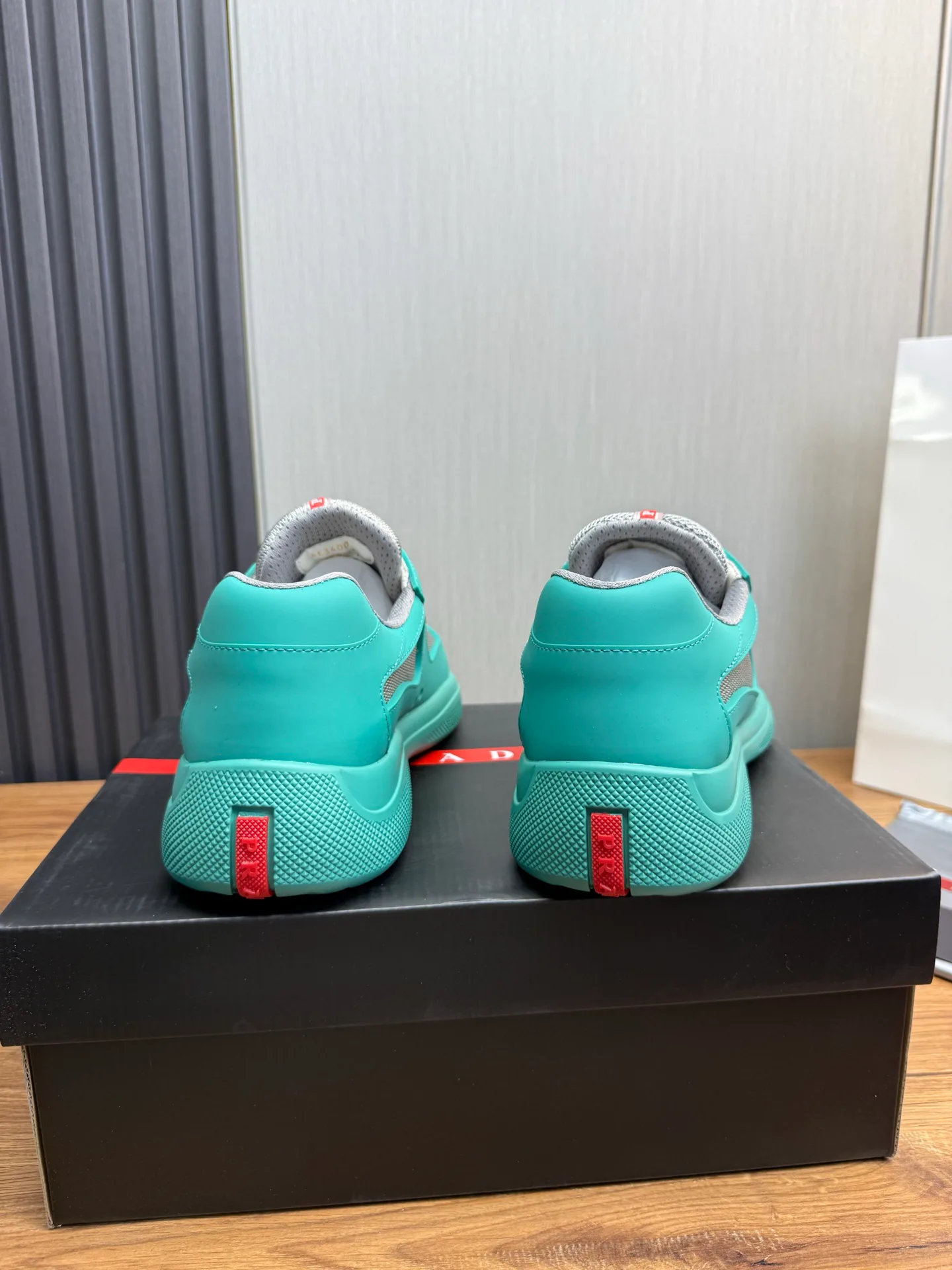 Кроссовки Женские Prada 1261593