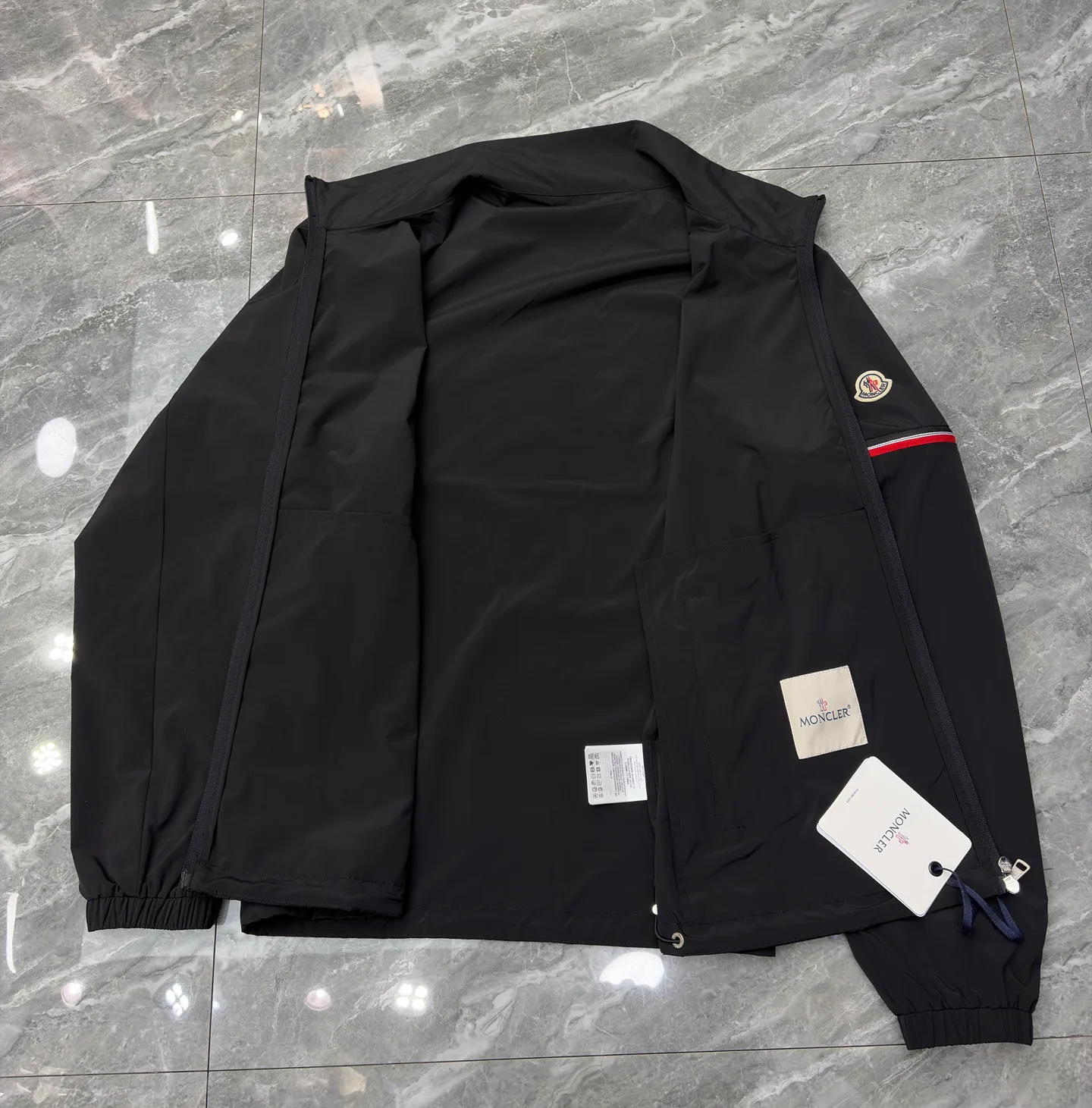 Куртки И Пуховики Женские Moncler 11690853