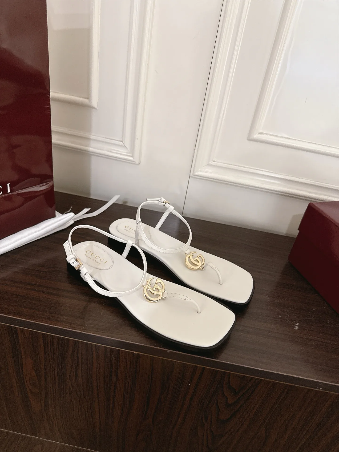 Босоножки Женские Gucci 18143129