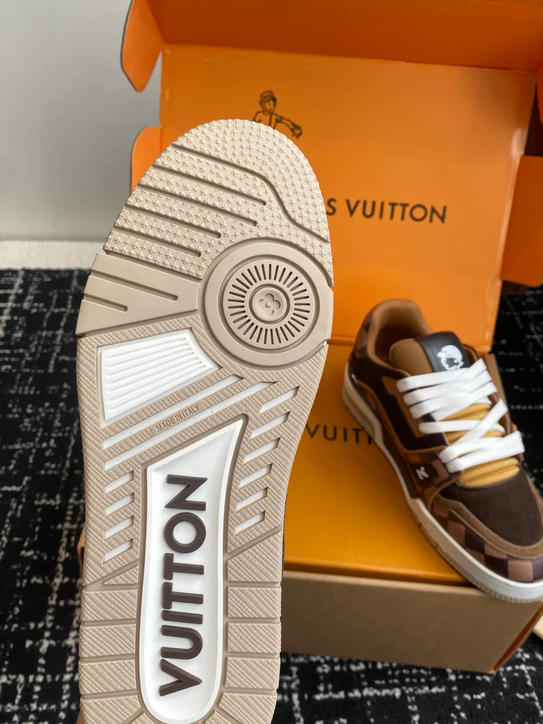 Кроссовки Женские Louis Vuitton 5790800