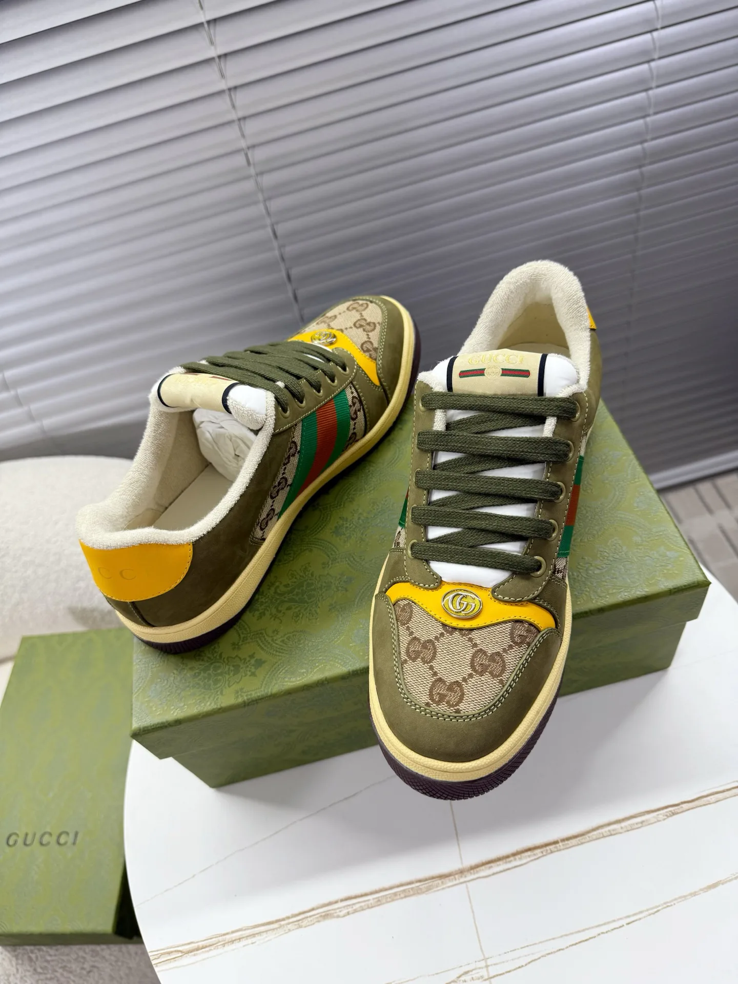 Кроссовки Женские Gucci 856493