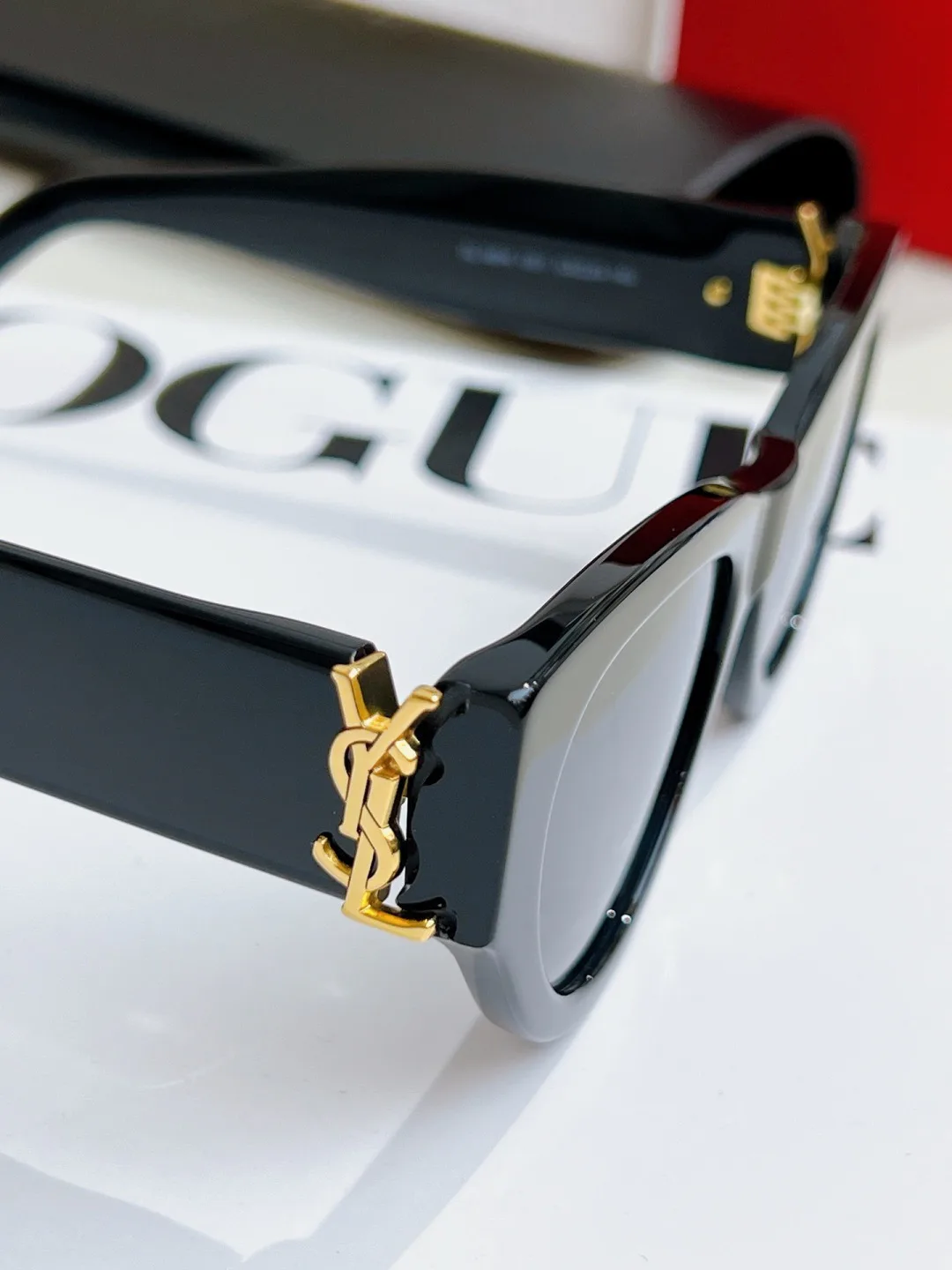 Очки Saint Laurent 17350159