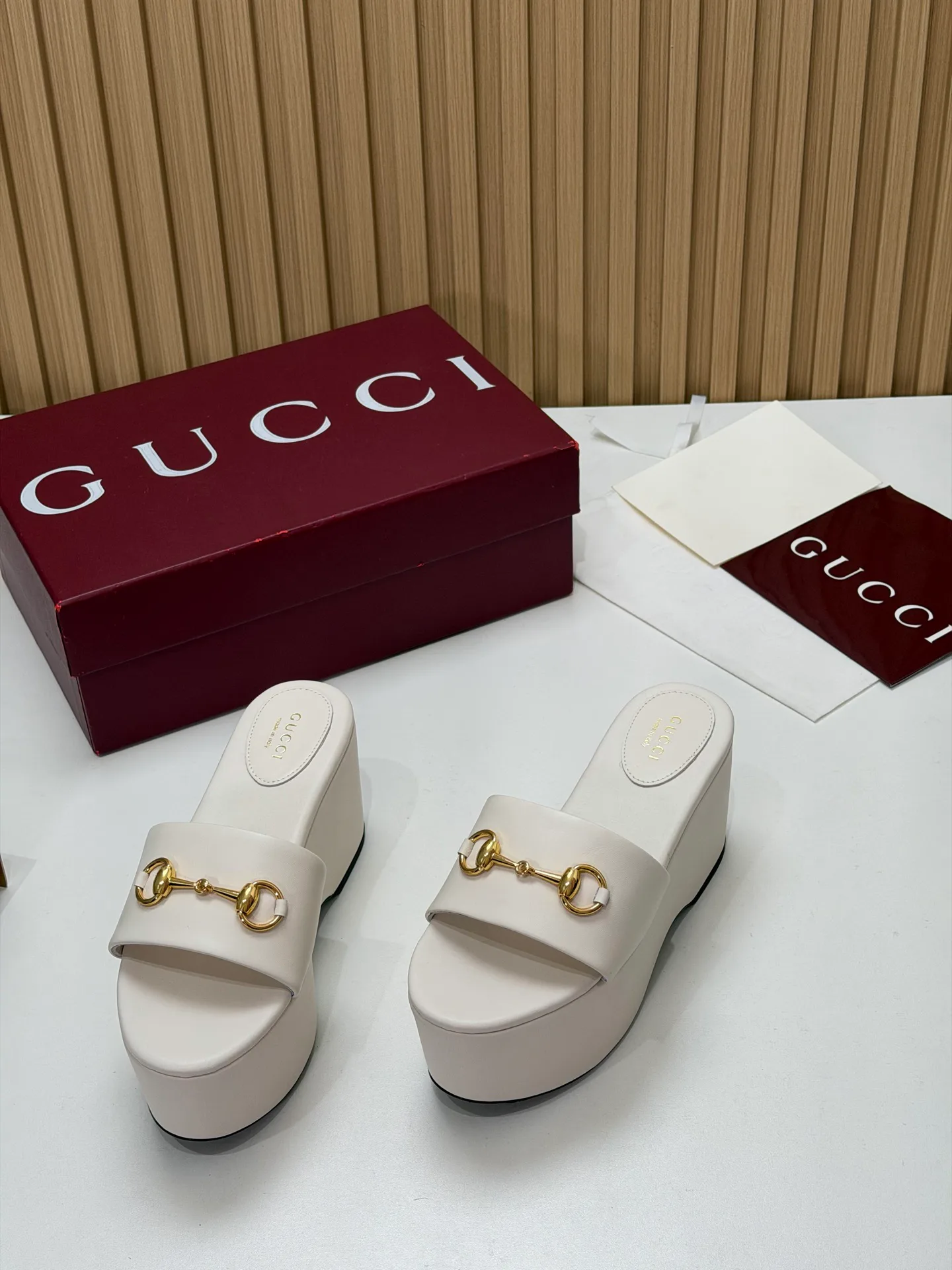 Босоножки Женские Gucci 17631678
