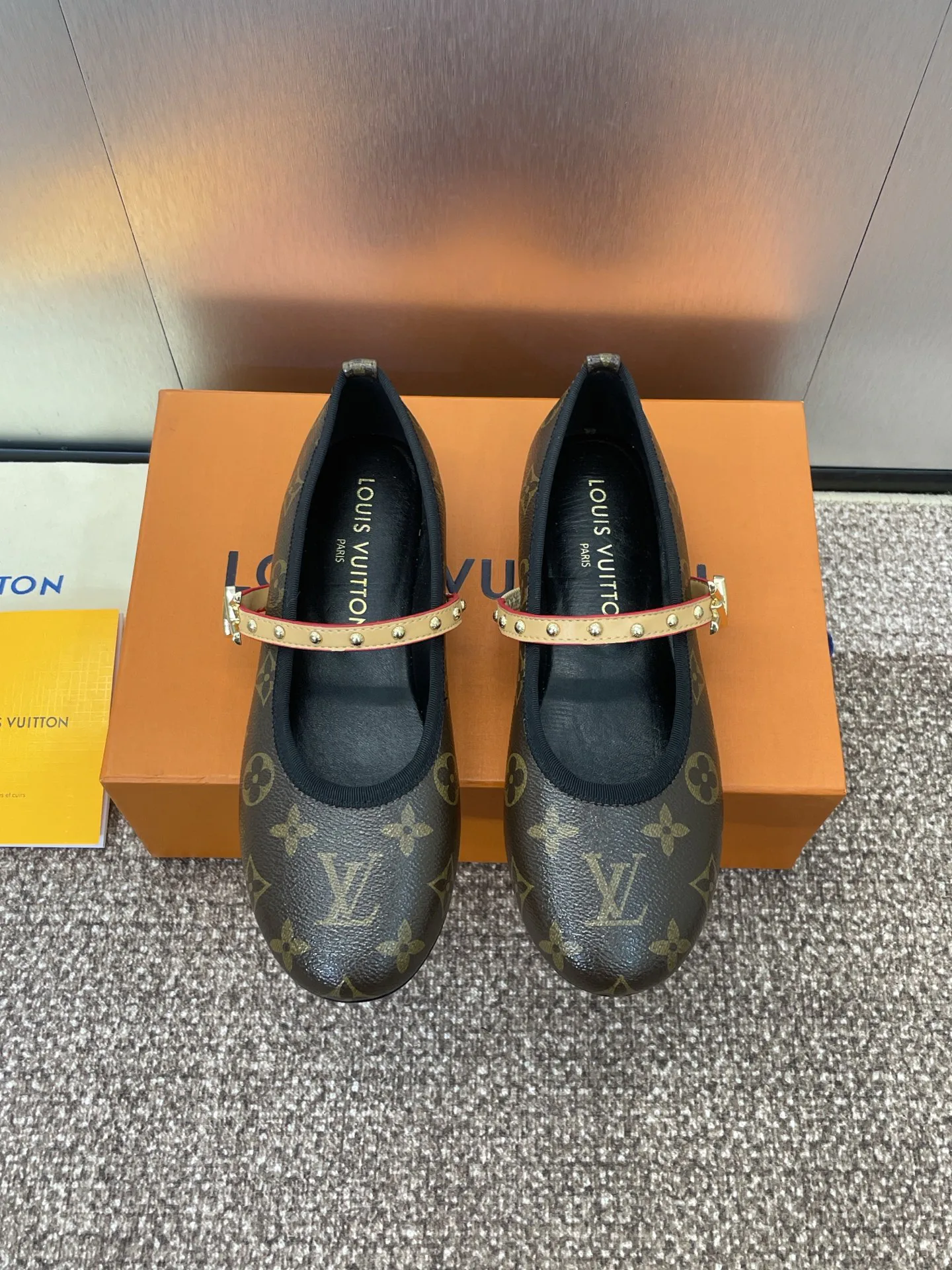 Туфли Женские Louis Vuitton 13346514