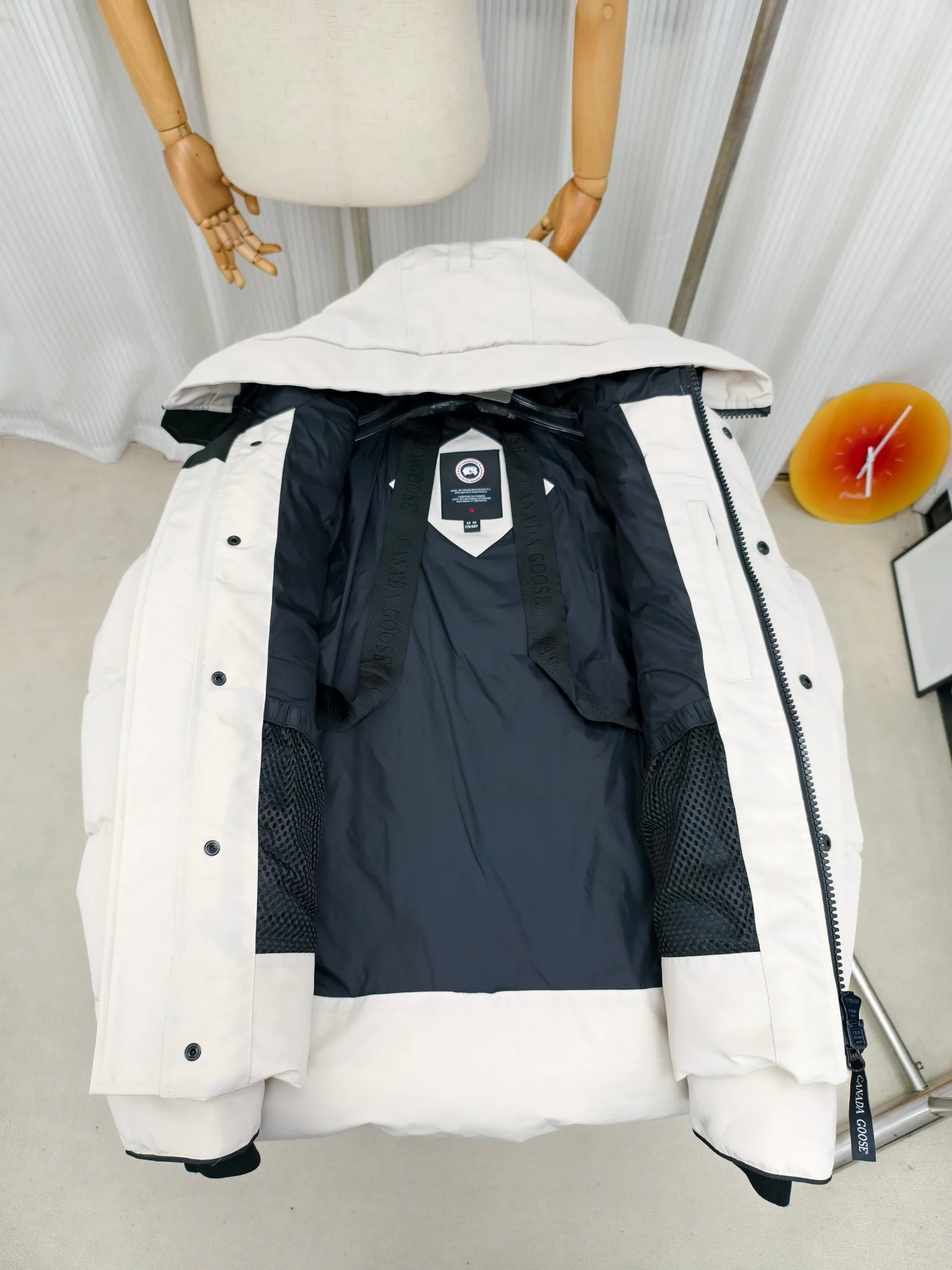 Куртки И Пуховики Женские Canada Goose 2162150