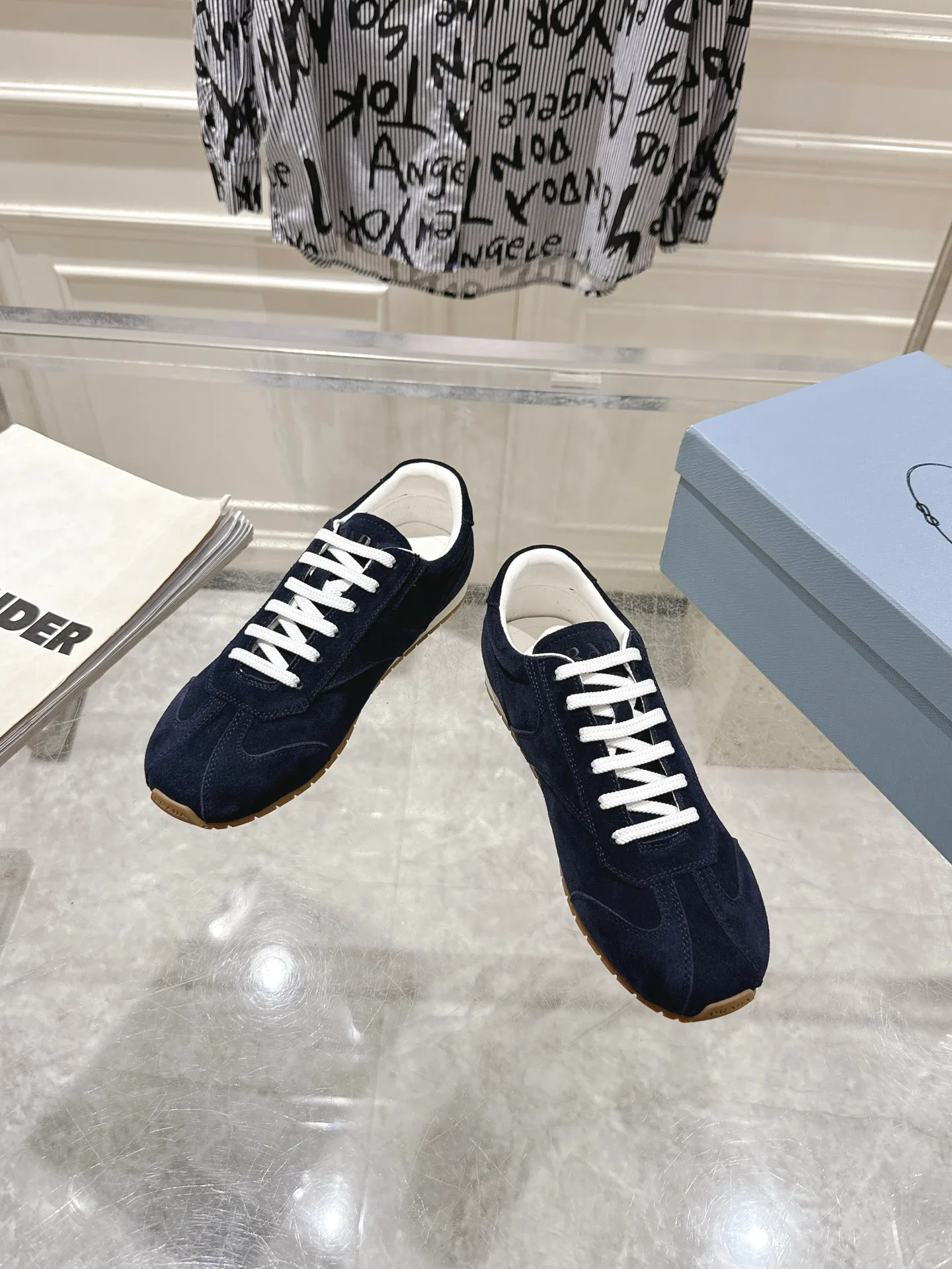 Кроссовки Женские Prada 18508342