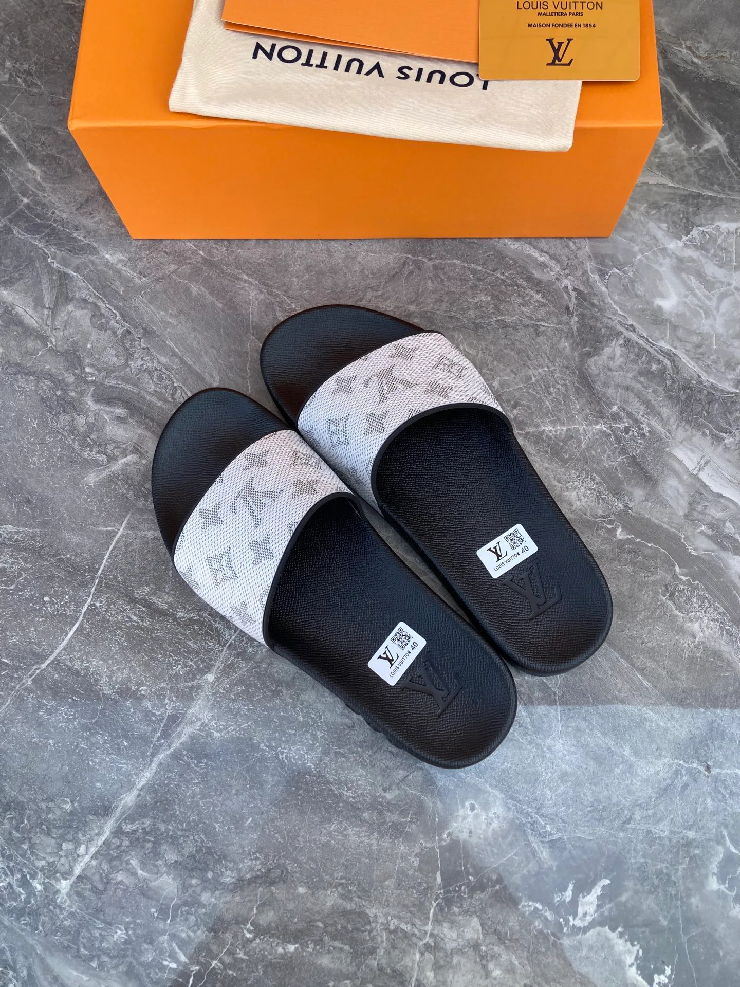 Шлепанцы Женские Louis Vuitton 5879851