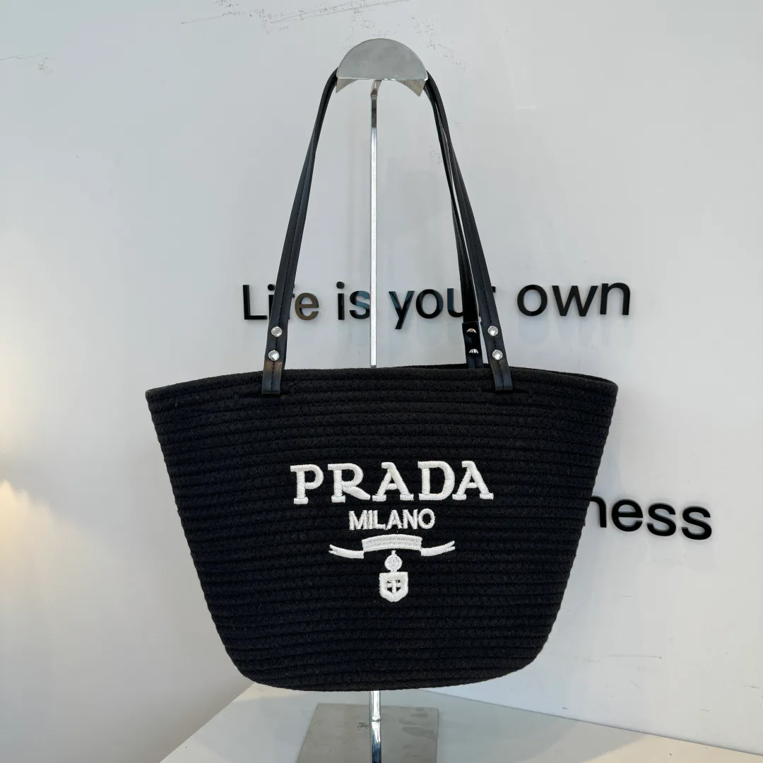 Классические Сумки Женские Prada 12765023