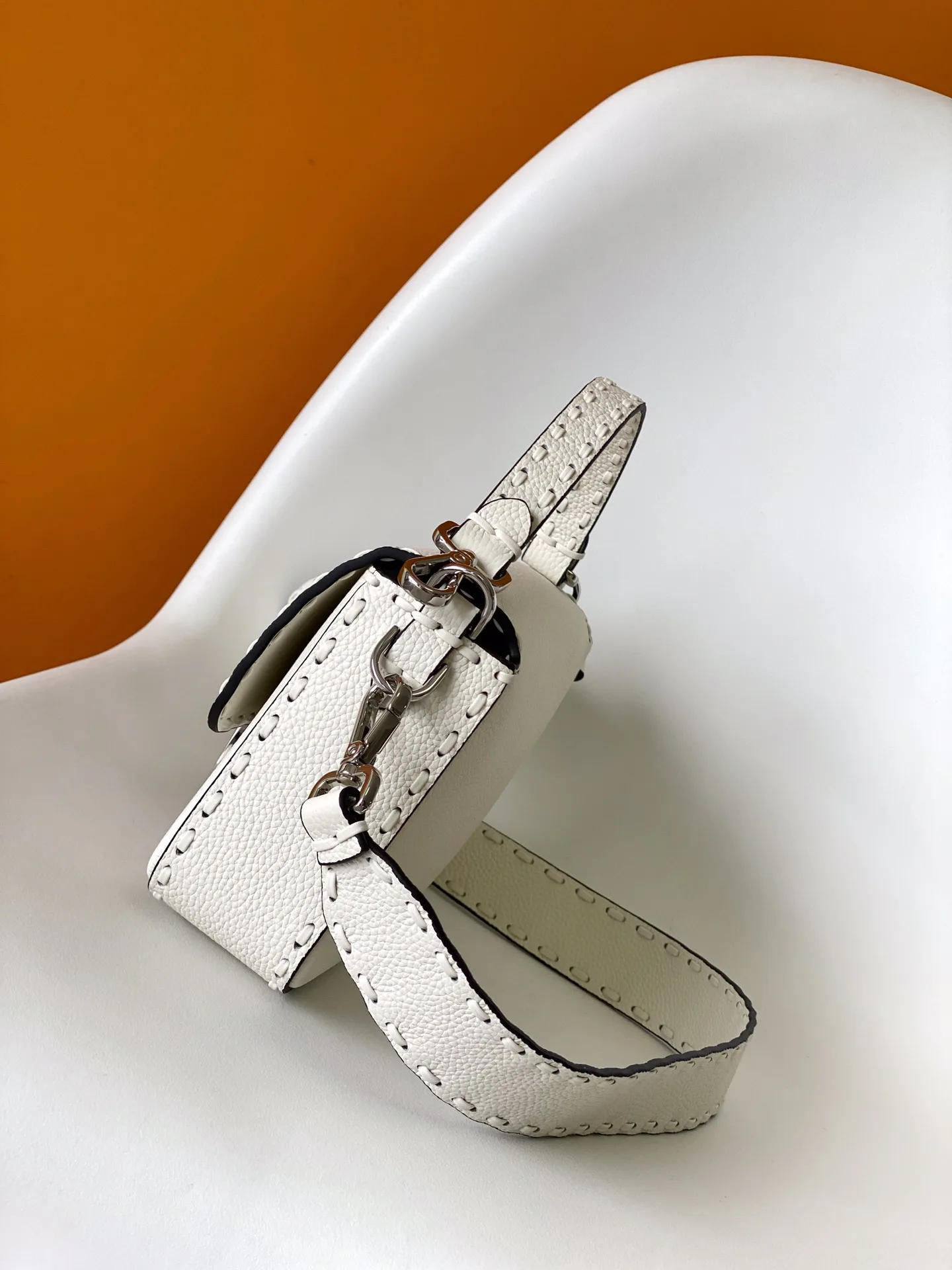Классические Сумки Женские Fendi 12718241