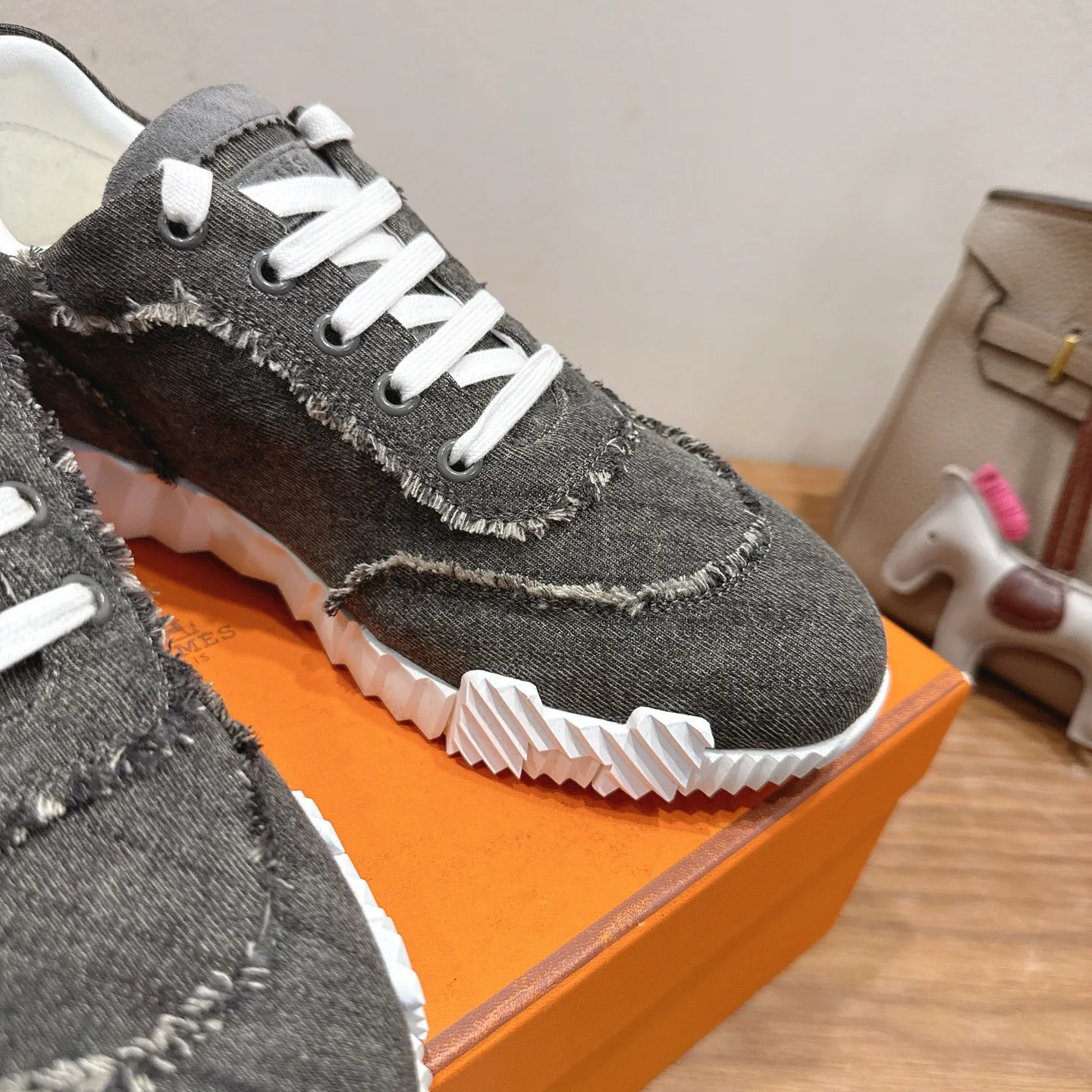Кроссовки Женские Hermes 4214624