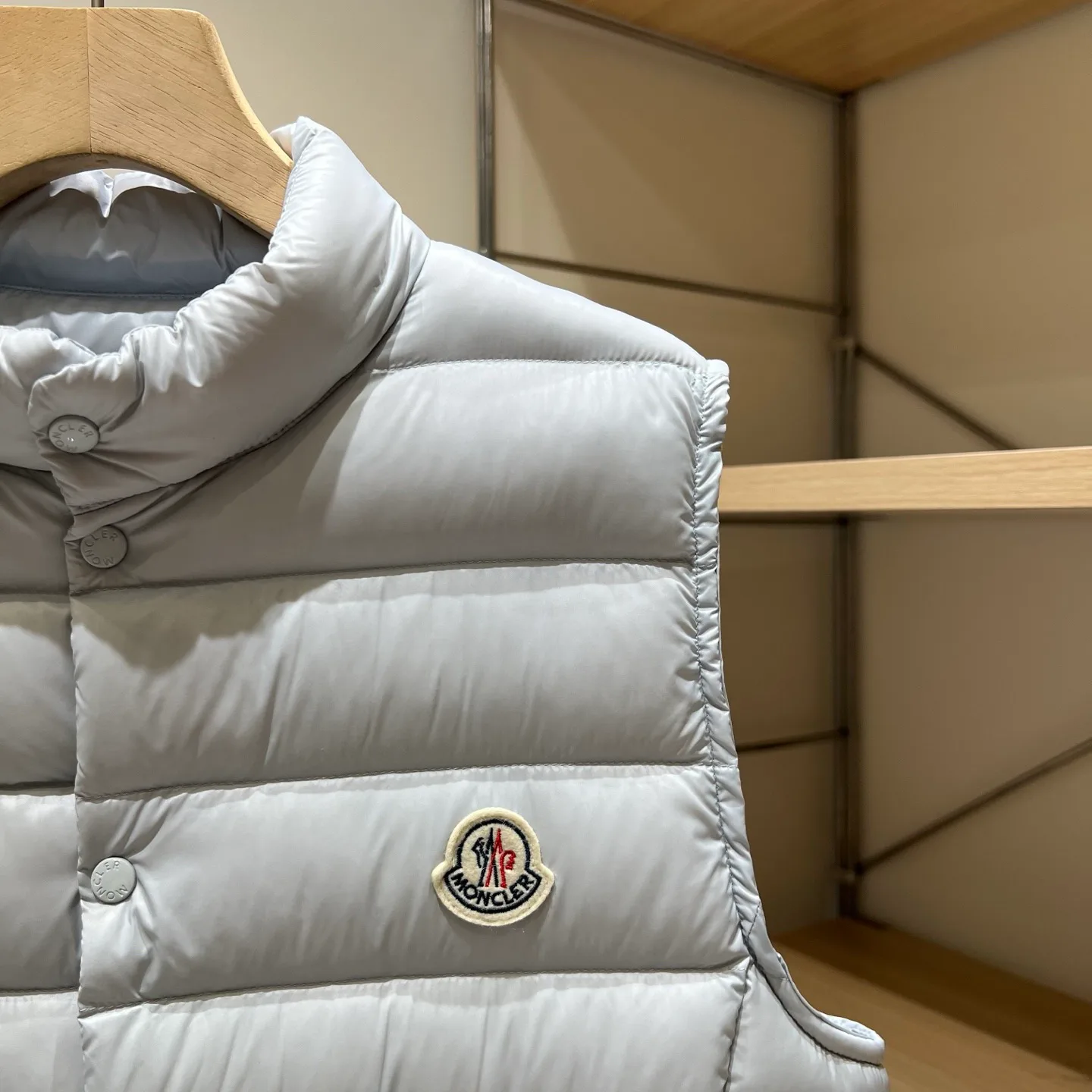 Жилеты Женские Moncler 18110908