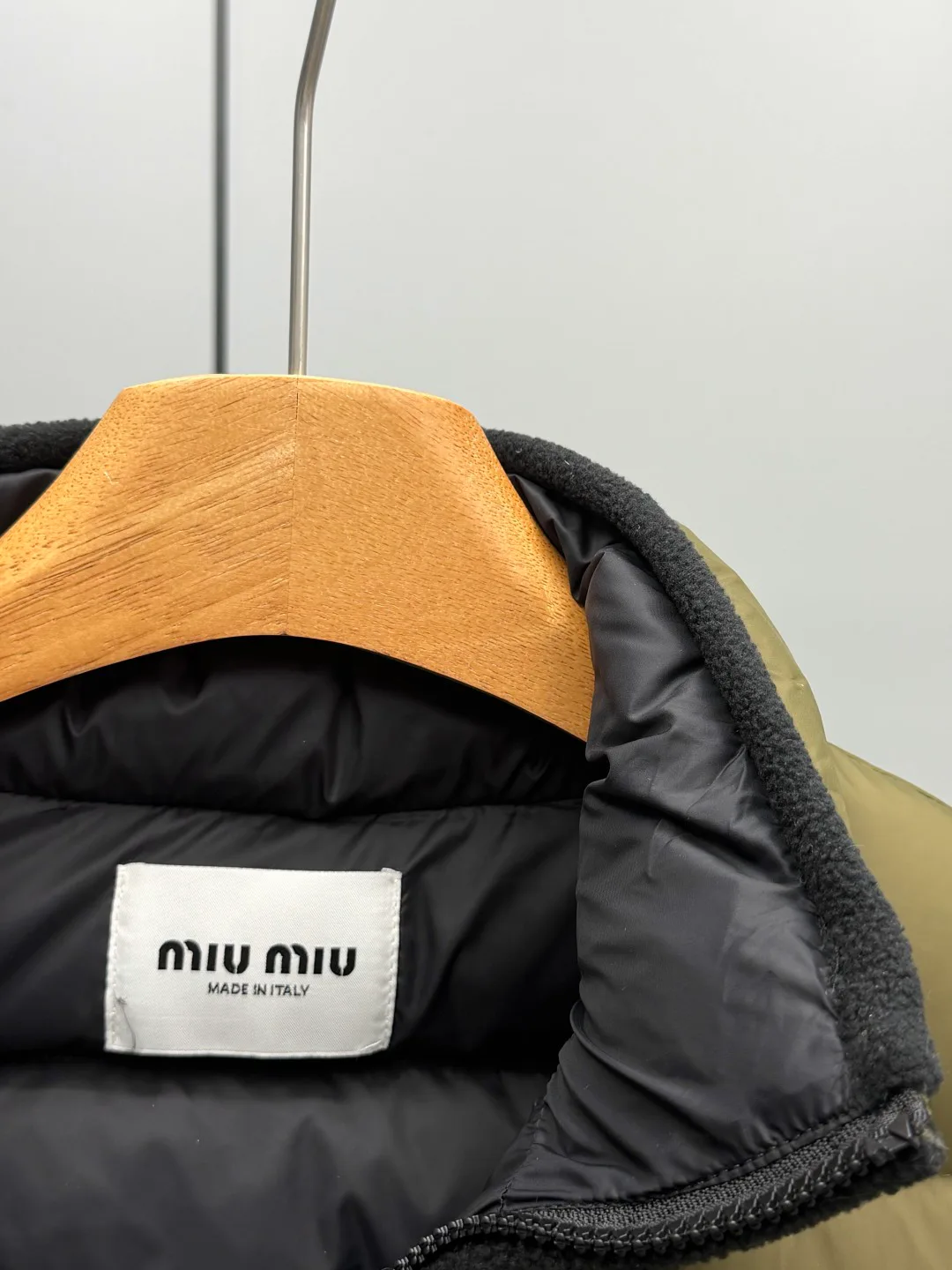 Жилеты Женские Miu Miu 17920939