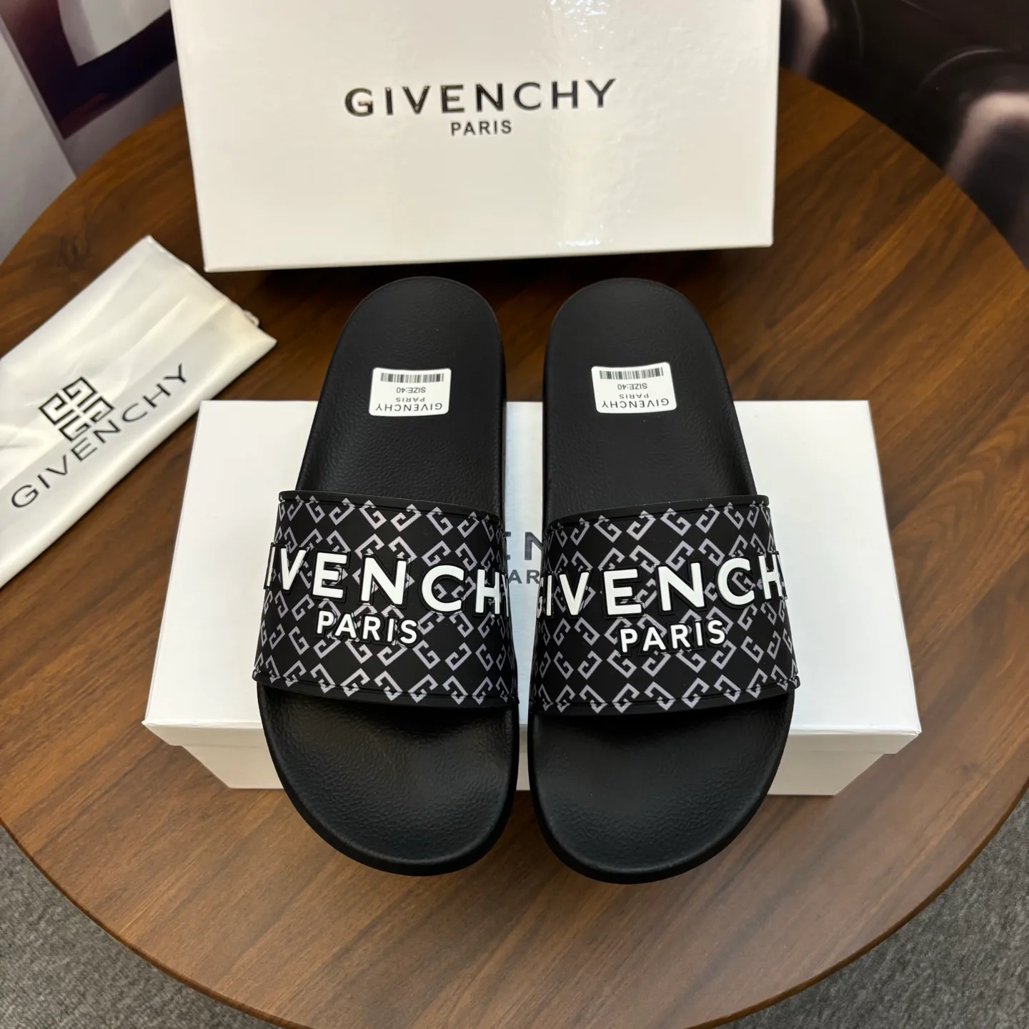 Шлепанцы Женские Givenchy 1858930