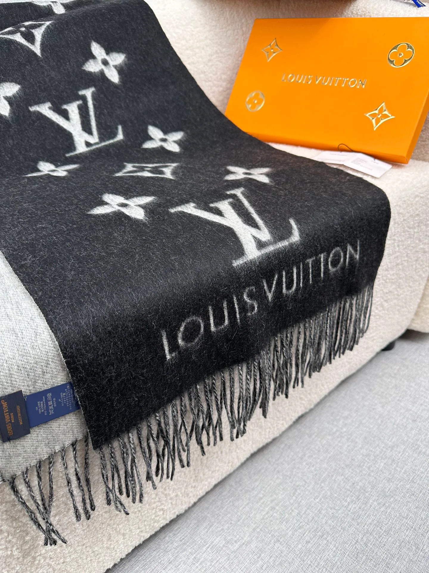 Шарфы Louis Vuitton 2962335