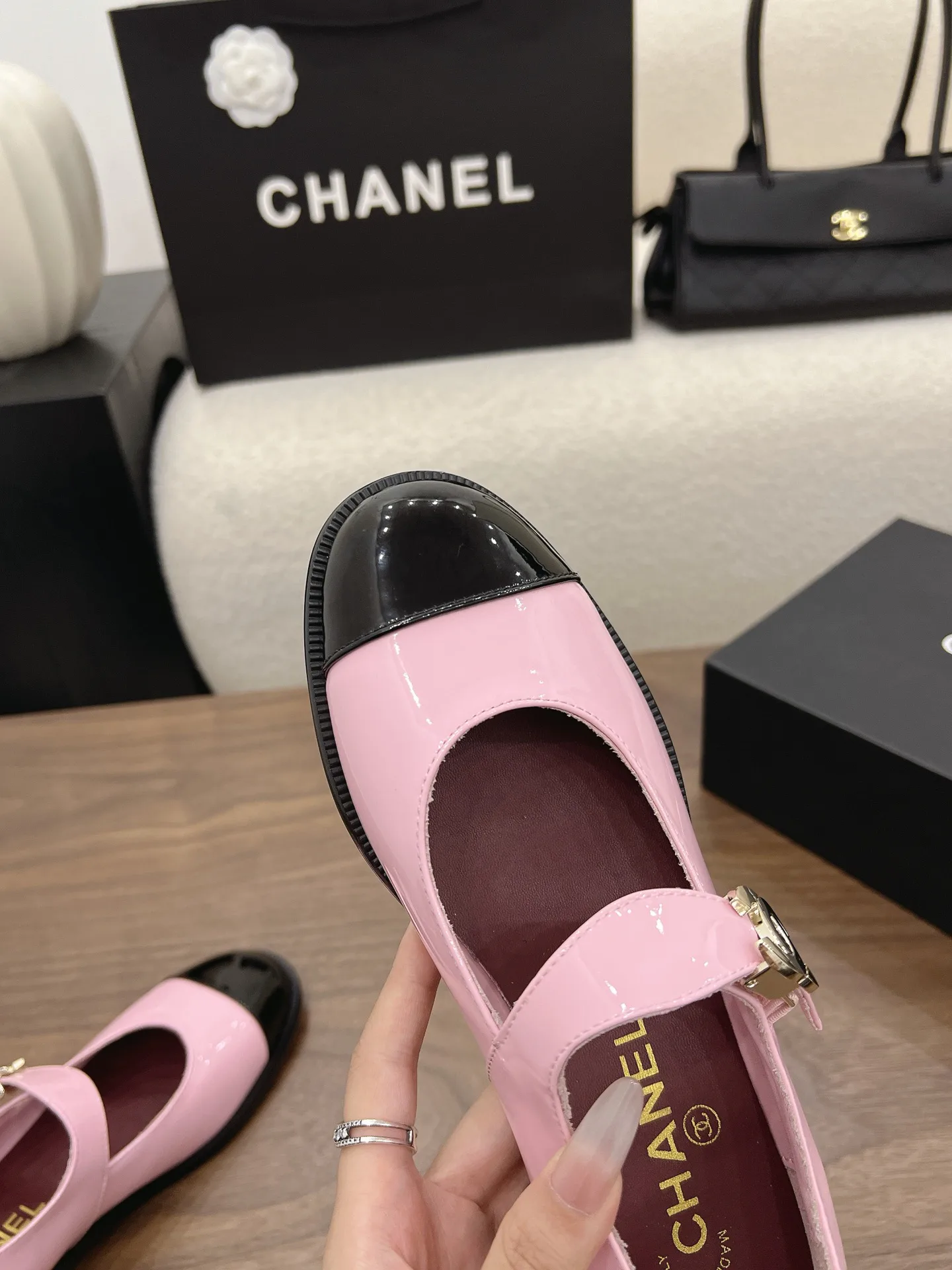 Туфли Женские Chanel 17342636