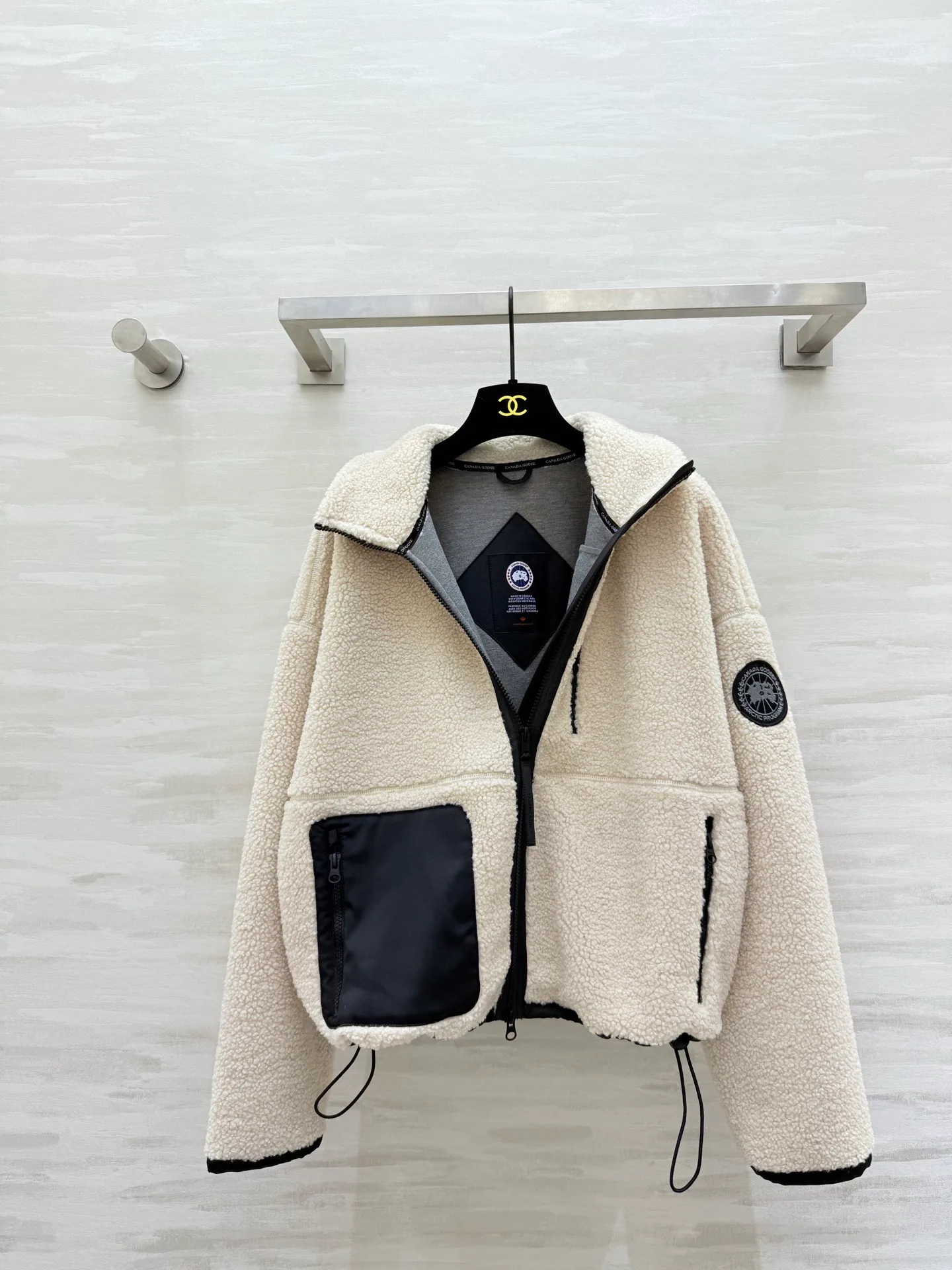 Куртки И Пуховики Женские Canada Goose 600350