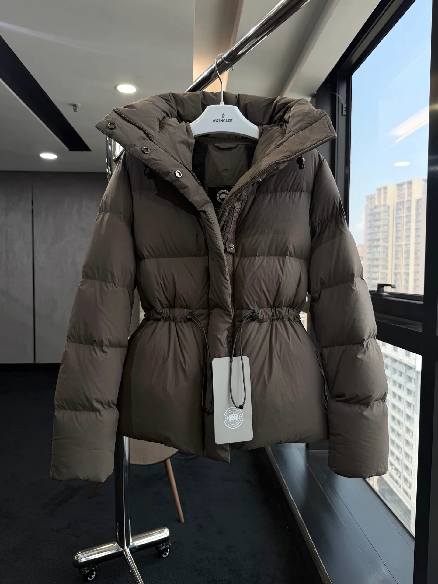 Куртки И Пуховики Женские Canada Goose 19548744