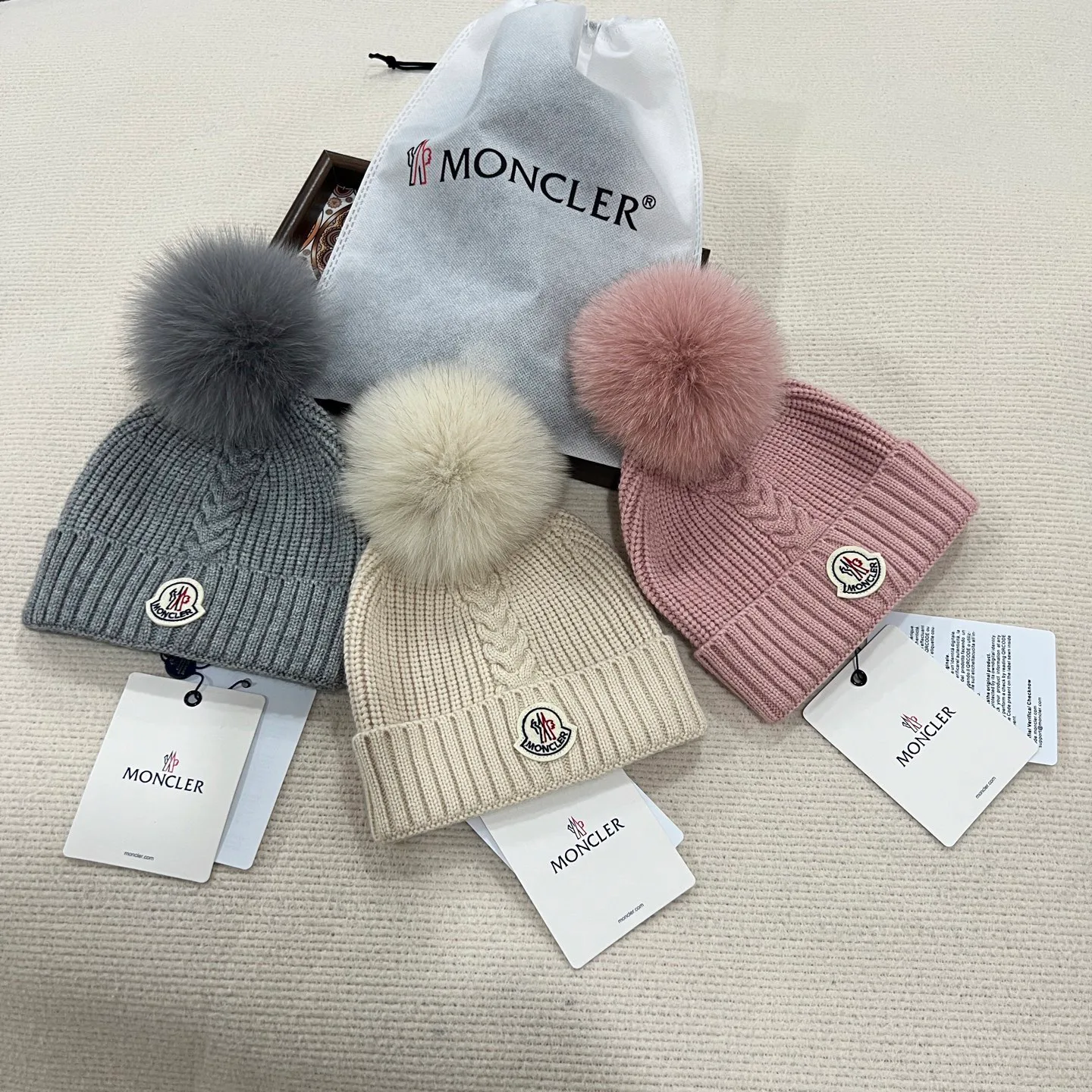 Головные Уборы Moncler 18077746
