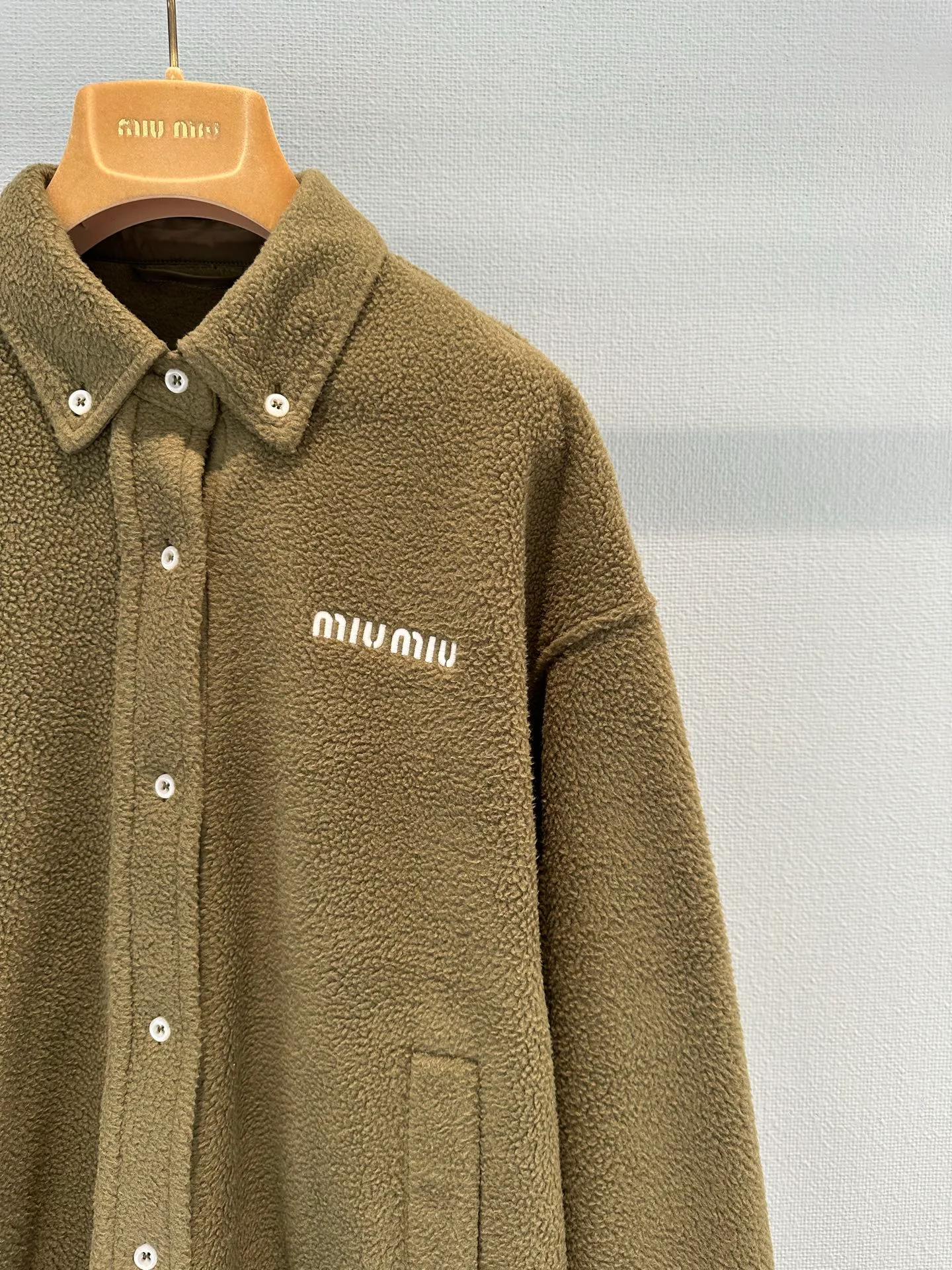 Куртки И Пуховики Женские Miu Miu 18349343