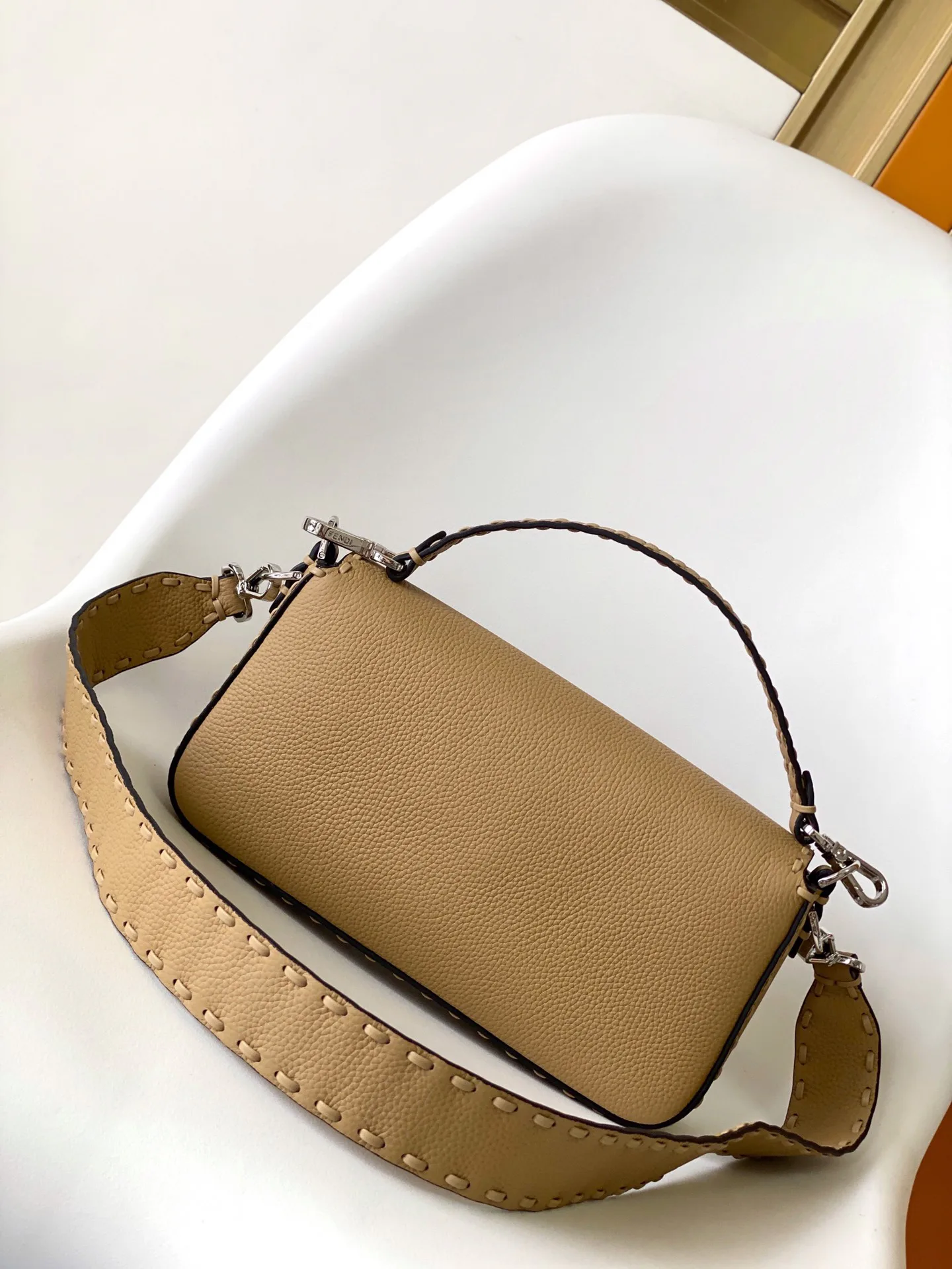 Классические Сумки Женские Fendi 12718240