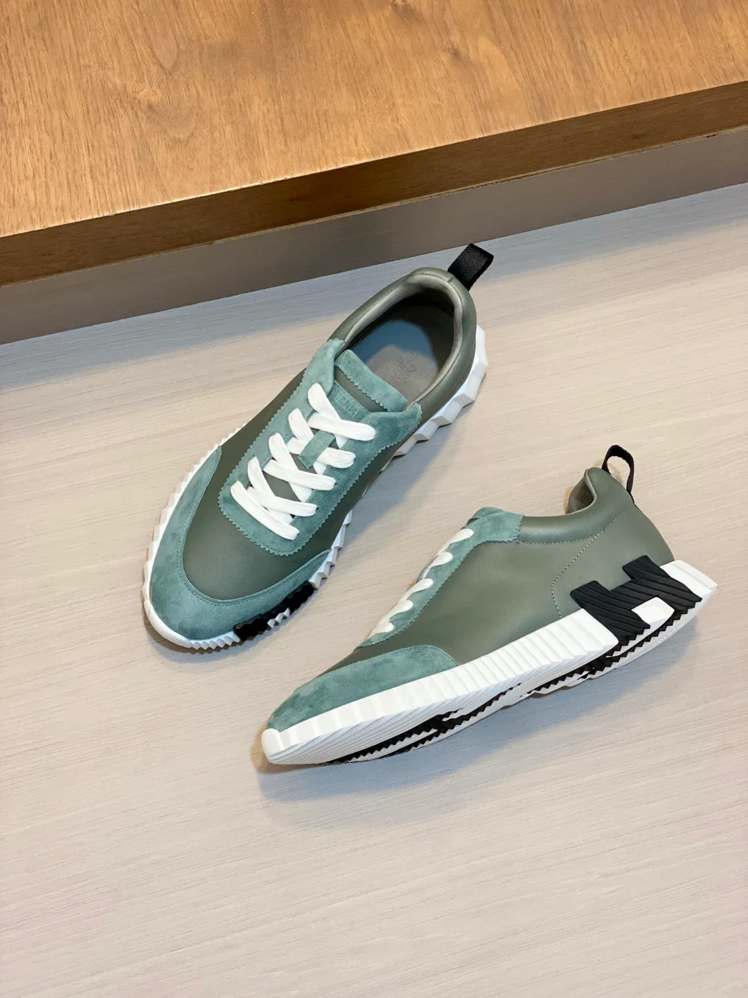 Кроссовки Мужские Hermes 18039734