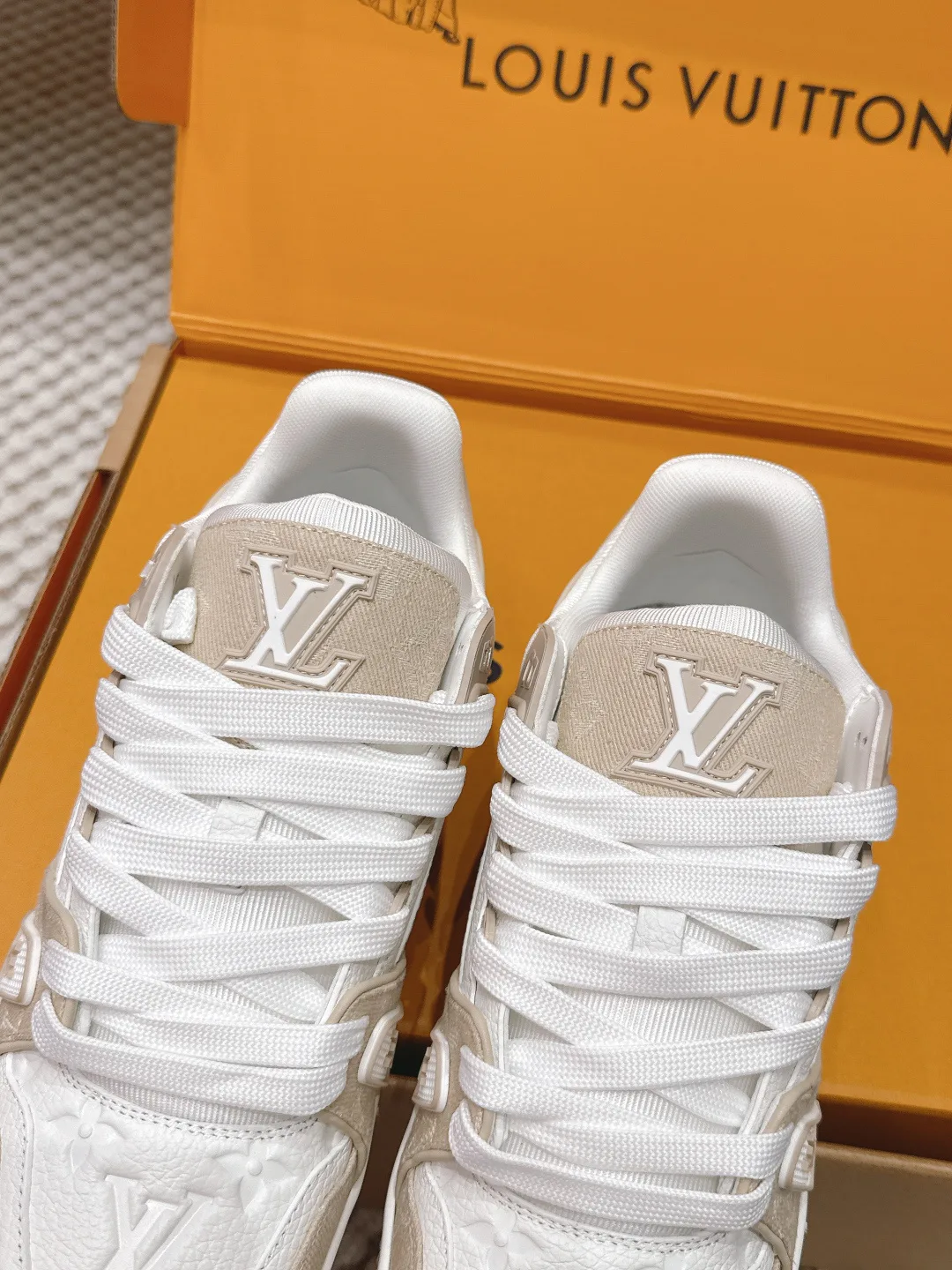 Кроссовки Женские Louis Vuitton 1511697