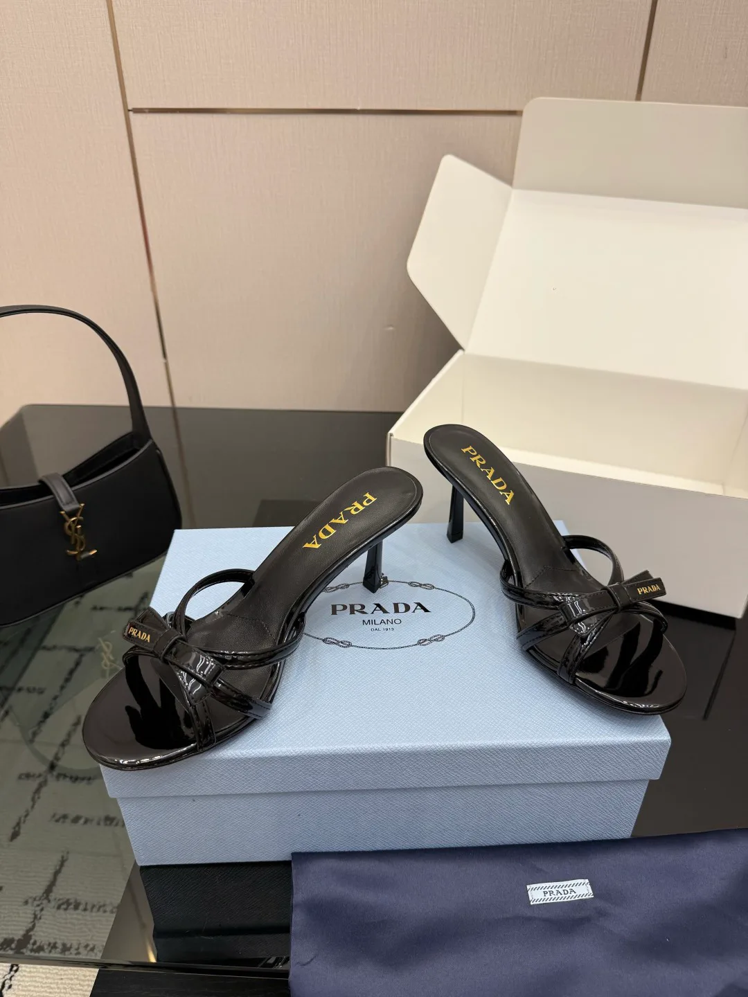 Босоножки Женские Prada 16960886