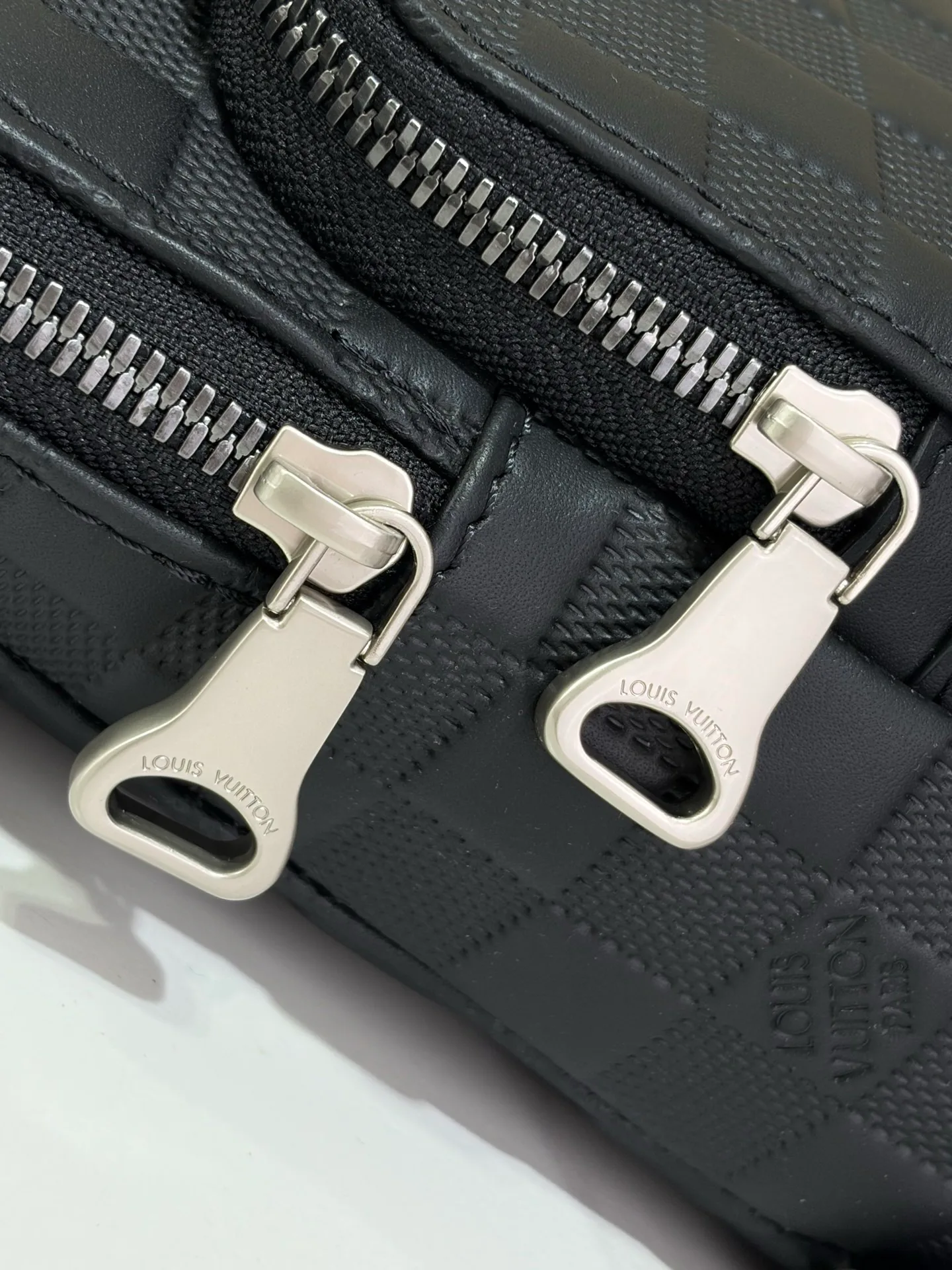 Барсетки Мужские Louis Vuitton 18644352