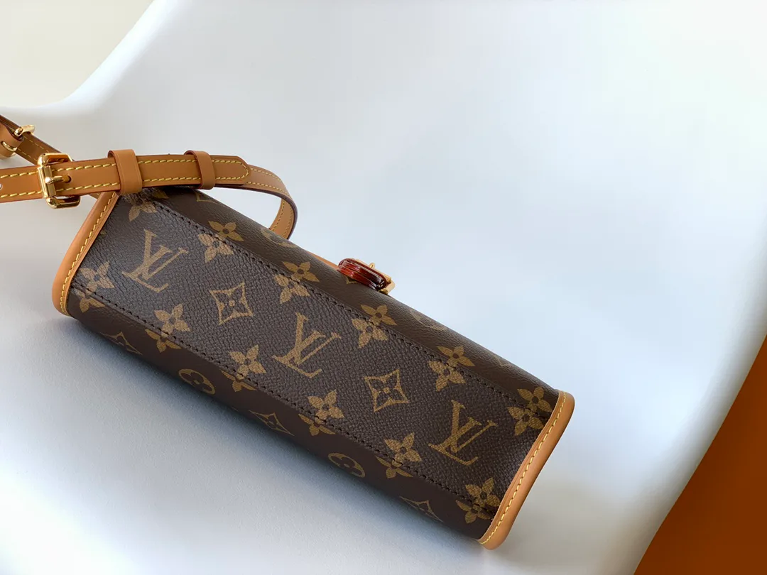 Сумки На Ремне Женские Louis Vuitton 1253939