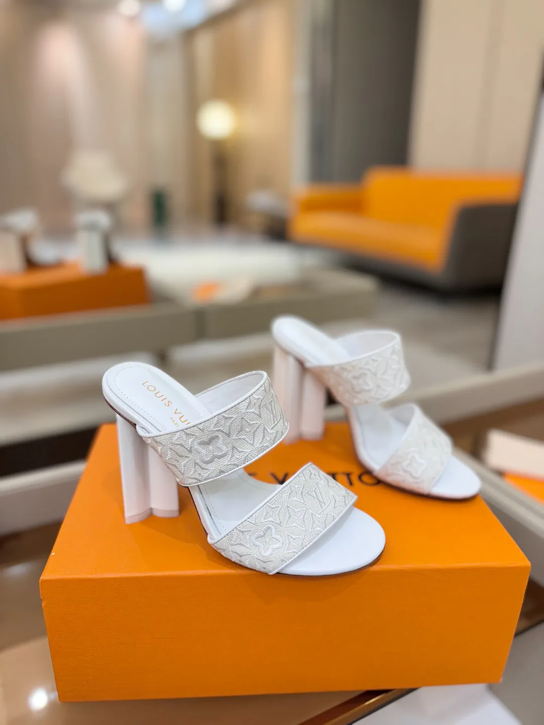 Босоножки Женские Louis Vuitton 11601043