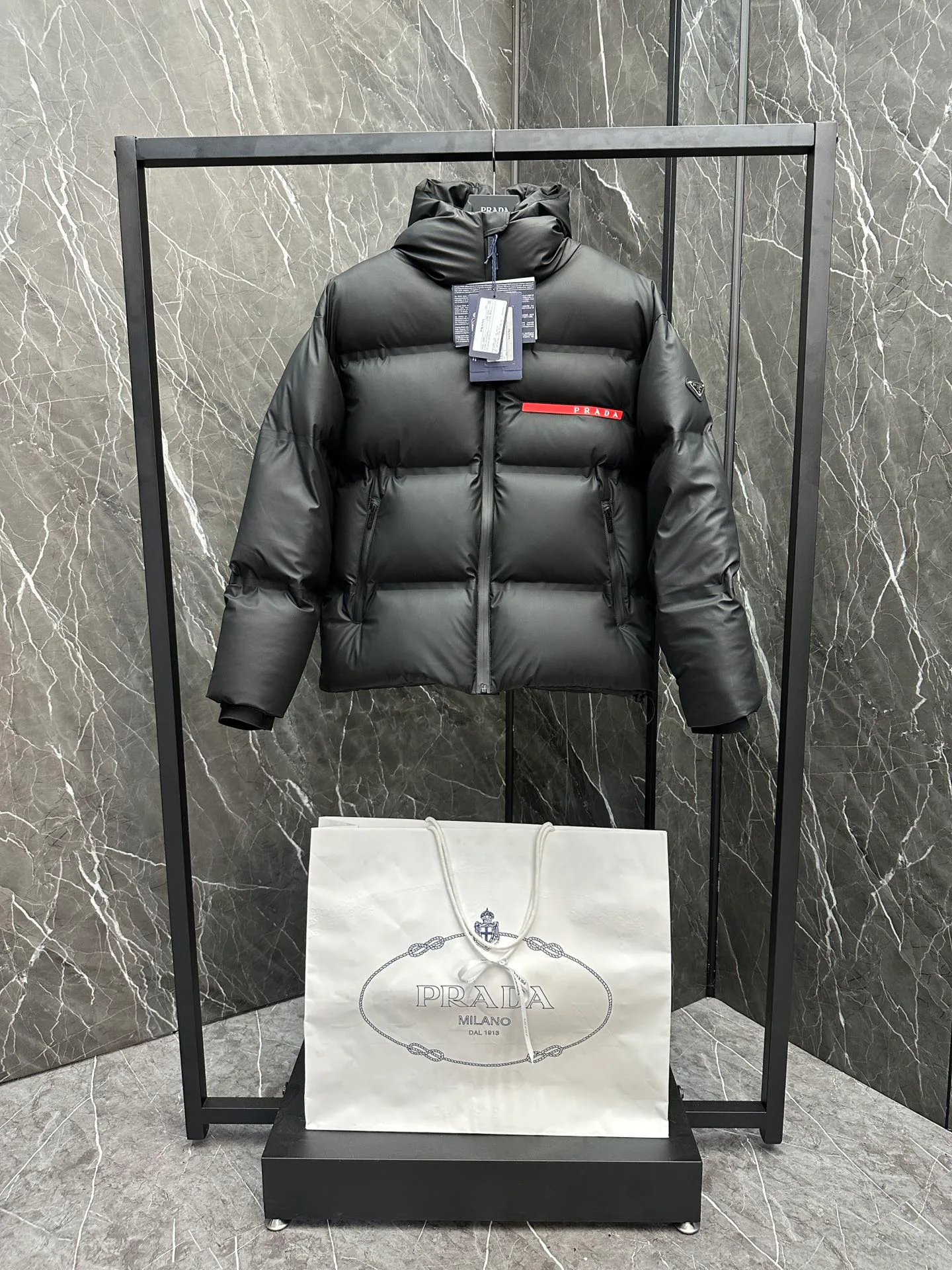 Куртки И Пуховики Мужские Prada 18184555
