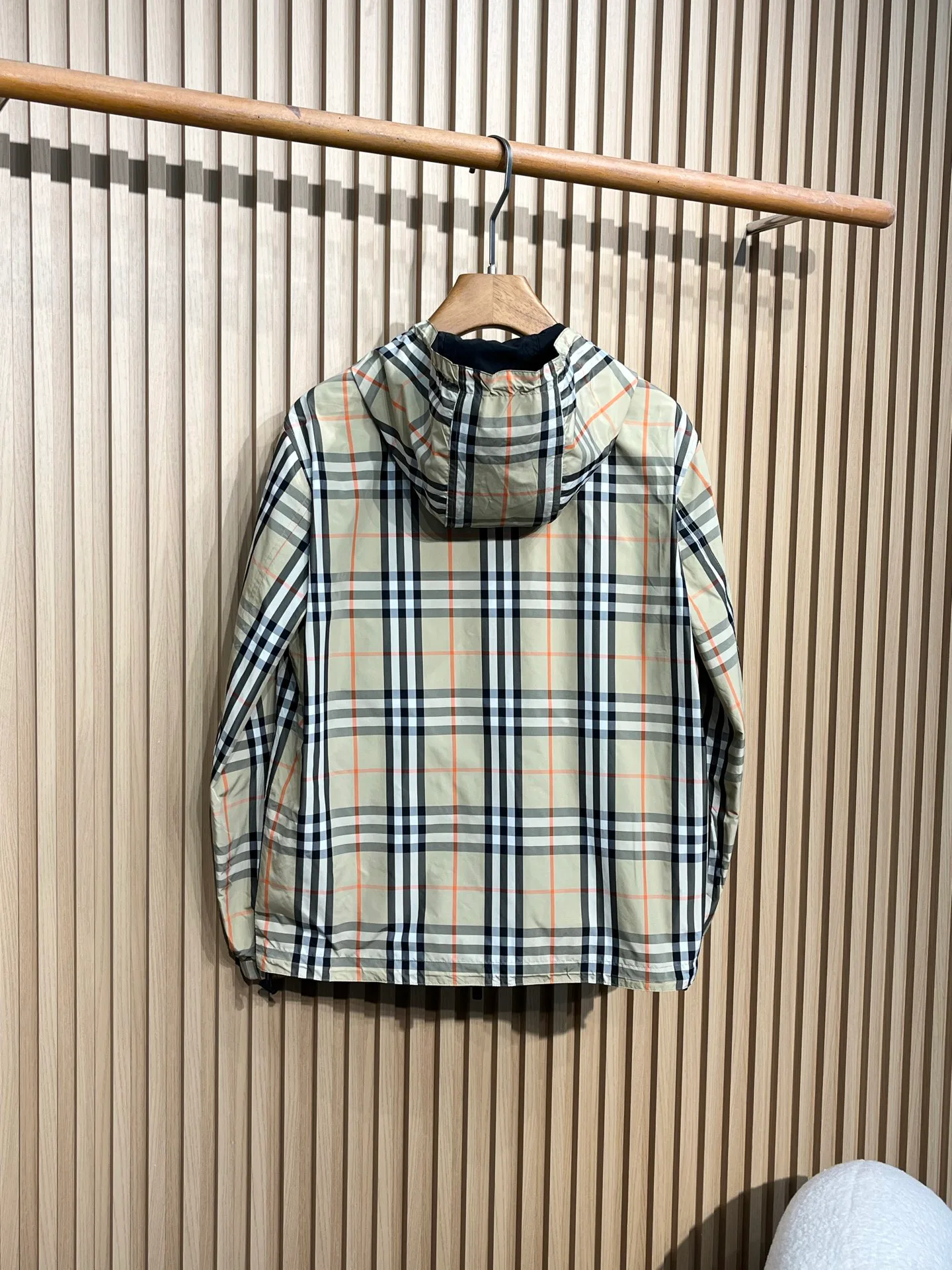 Куртки И Пуховики Женские Burberry 433344